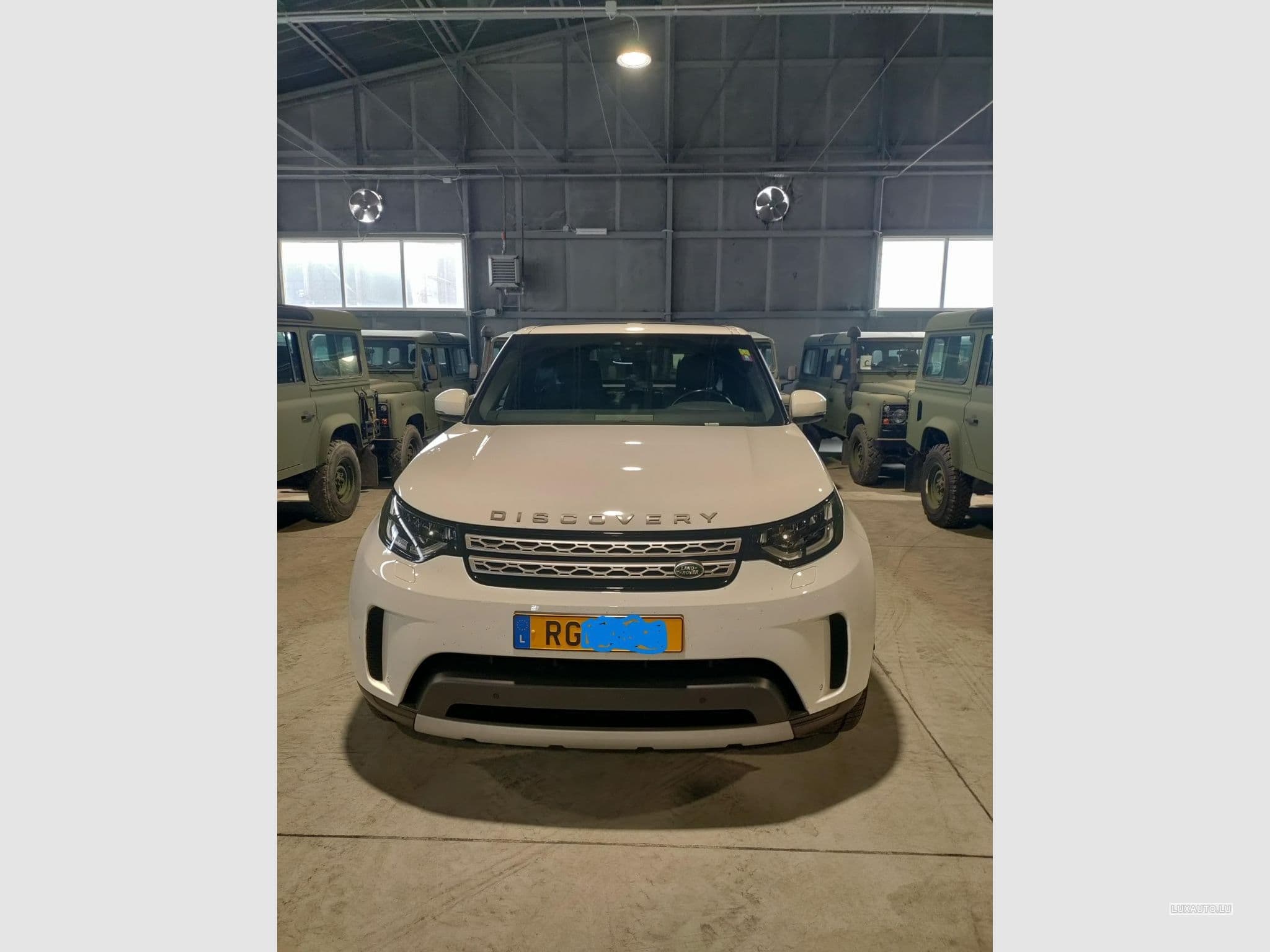 Land-Rover Discovery Land Rover Discovery 2.0 I4 300PS HSE AWD auto (2019) - Photo 6