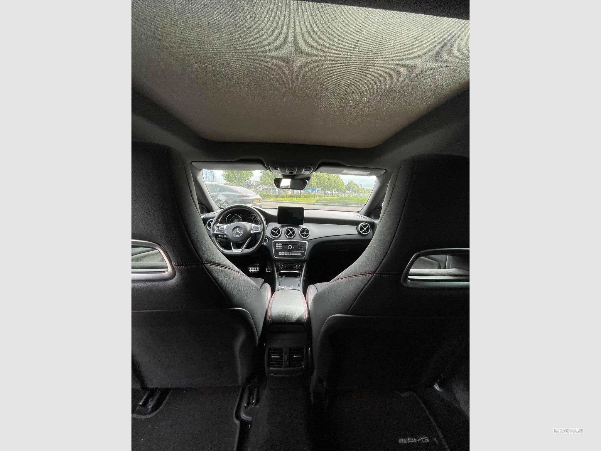 Mercedes CLA 220 AMG Line (2016) - Photo 4