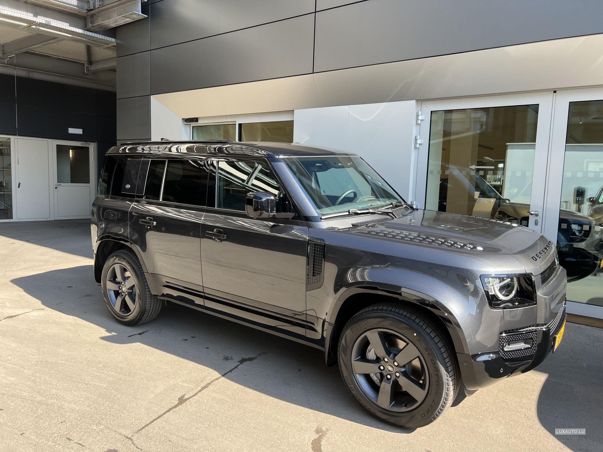 Land-Rover Defender Land Rover Defender X-Dynamic HSE (2023) - Photo 1