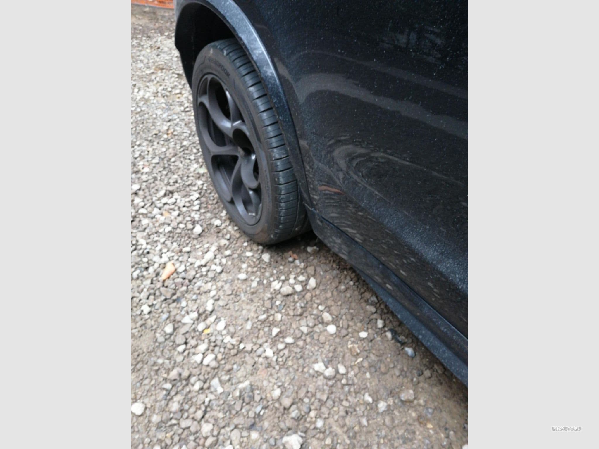 Alfa-Romeo Stelvio Quadrifoglio (2018) - Photo 6