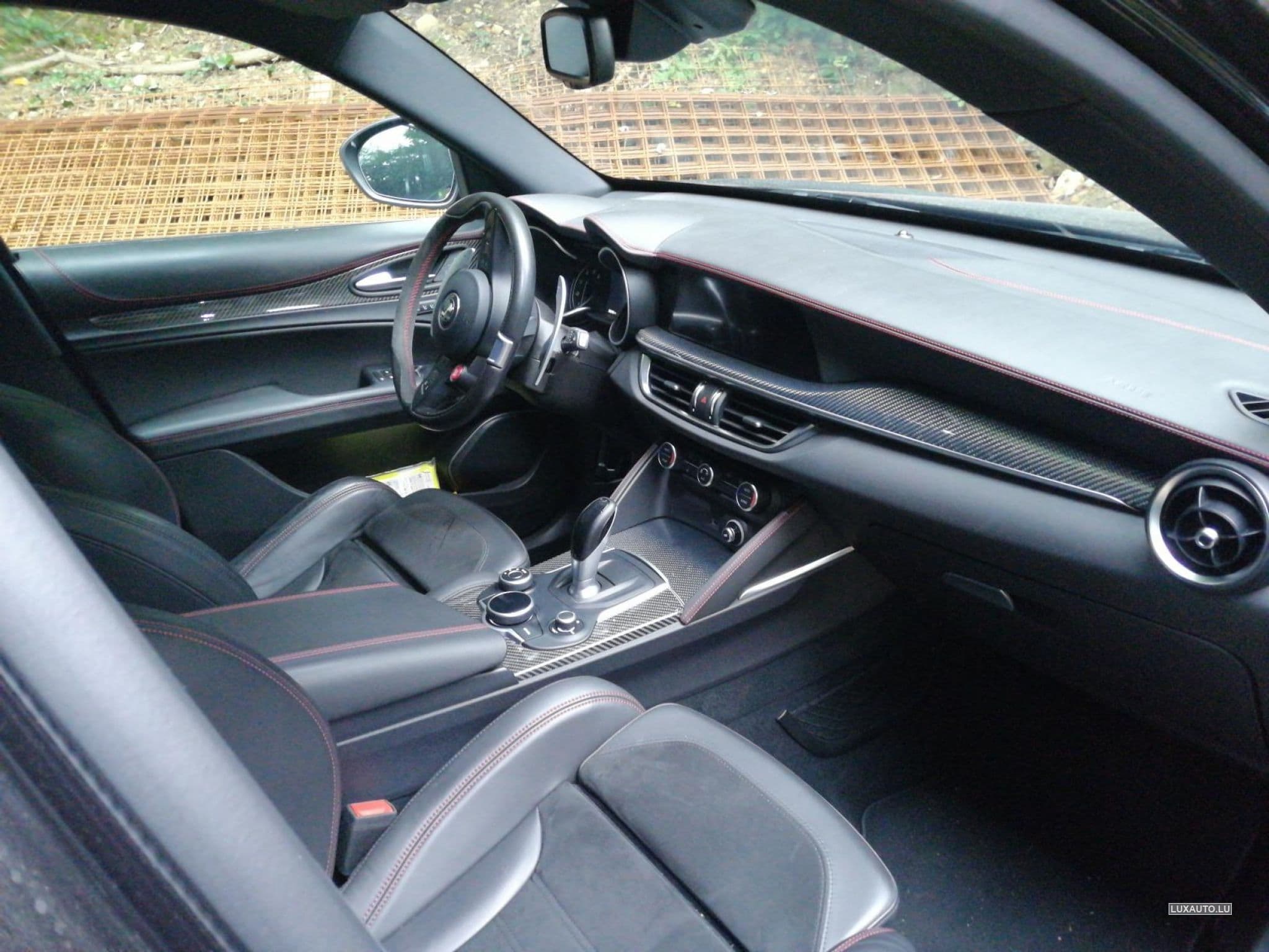 Alfa-Romeo Stelvio Quadrifoglio (2018) - Photo 8