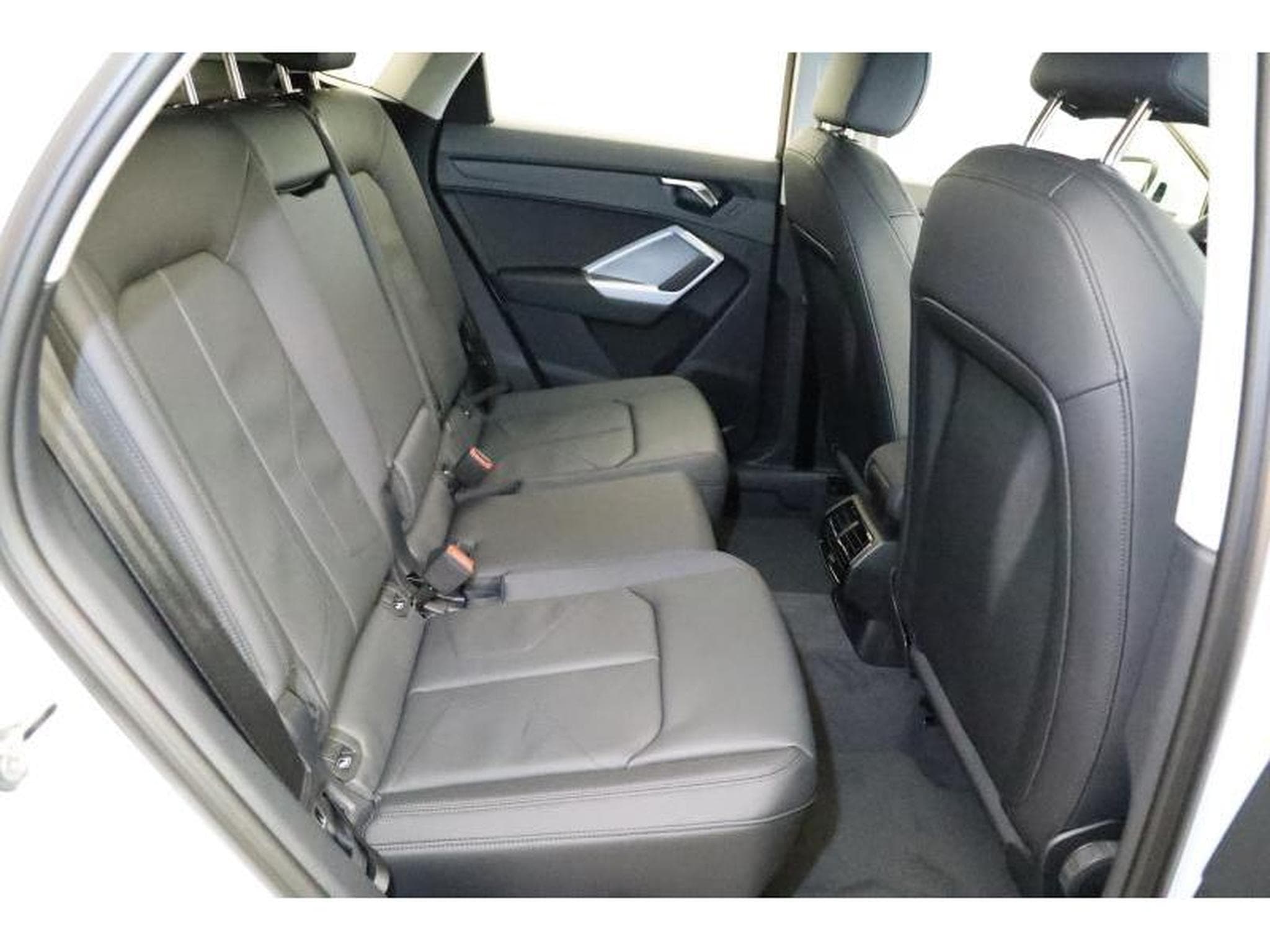 Audi Q3 Sportback S-Line (2023) - Photo 11