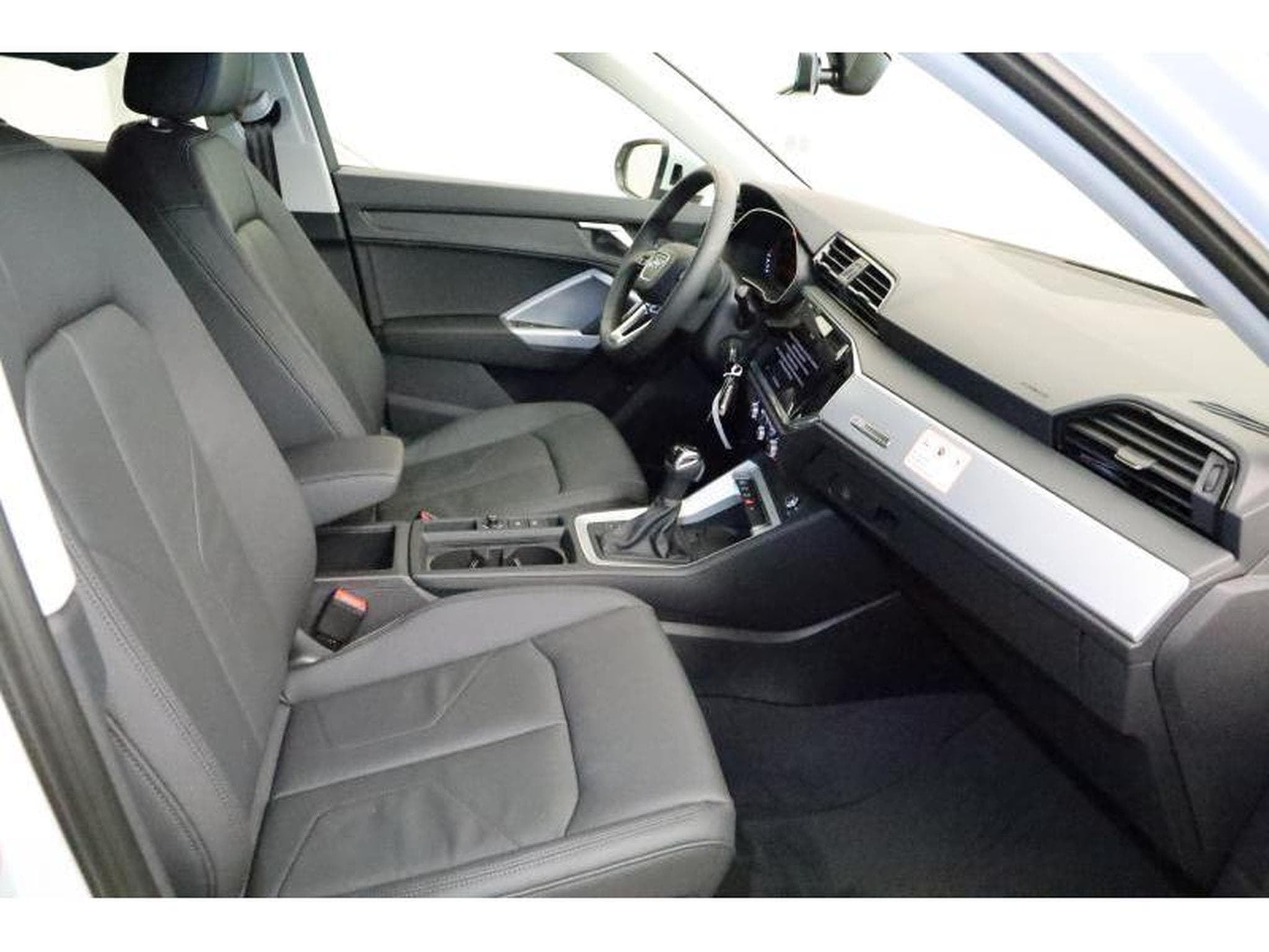 Audi Q3 Sportback S-Line (2023) - Photo 12