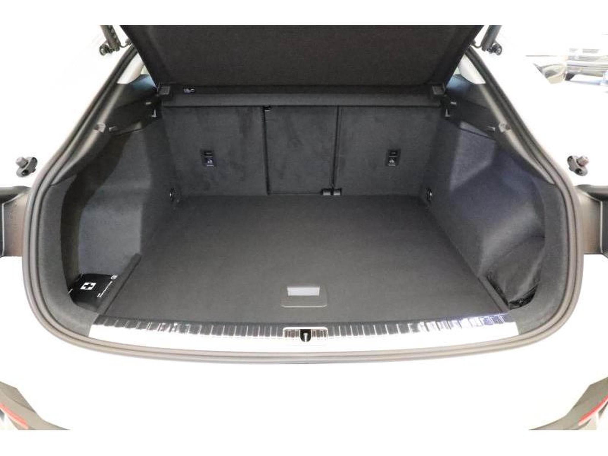 Audi Q3 Sportback S-Line (2023) - Photo 6