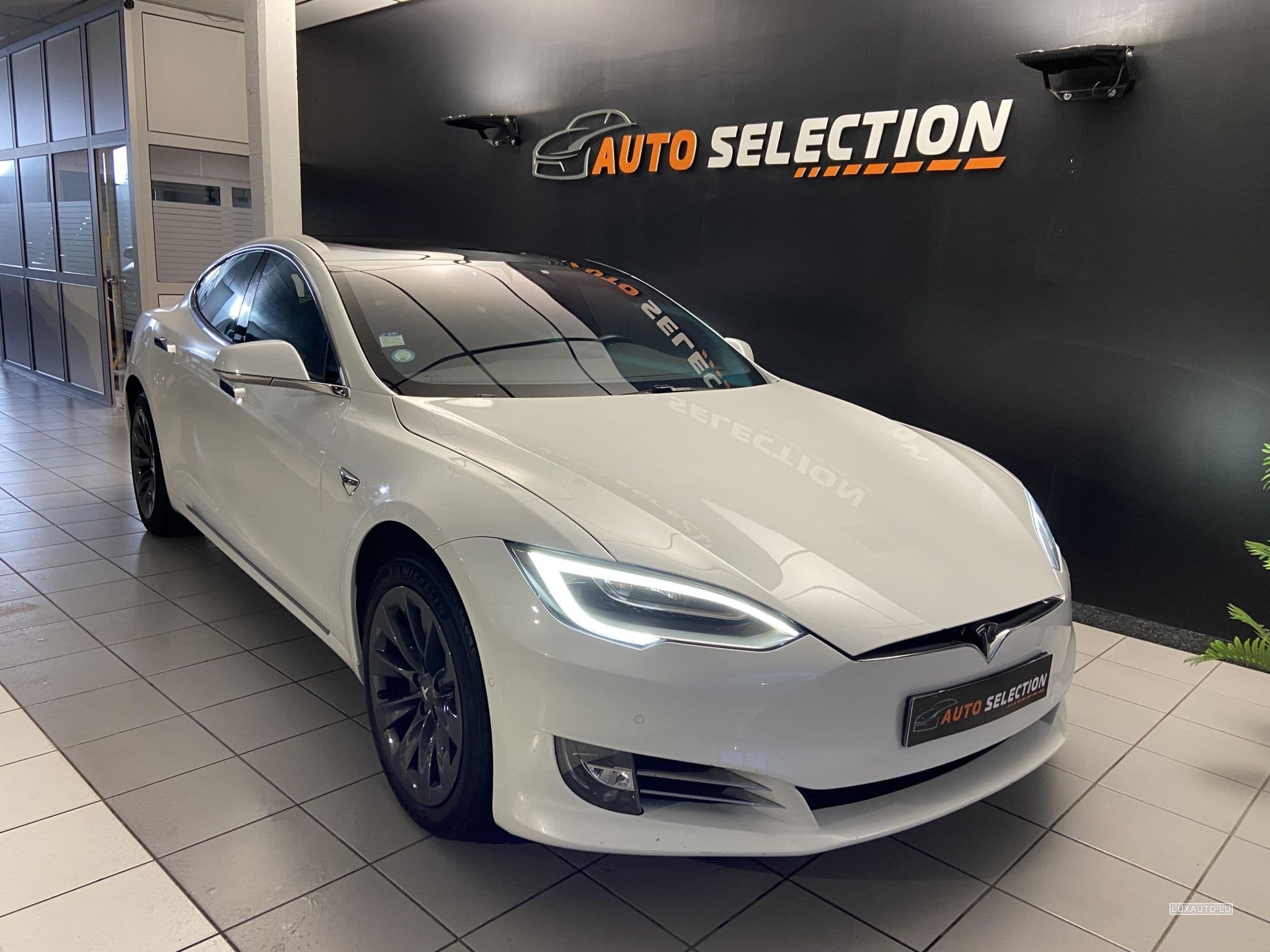 Tesla Model S Long Range (2020) - Foto 1