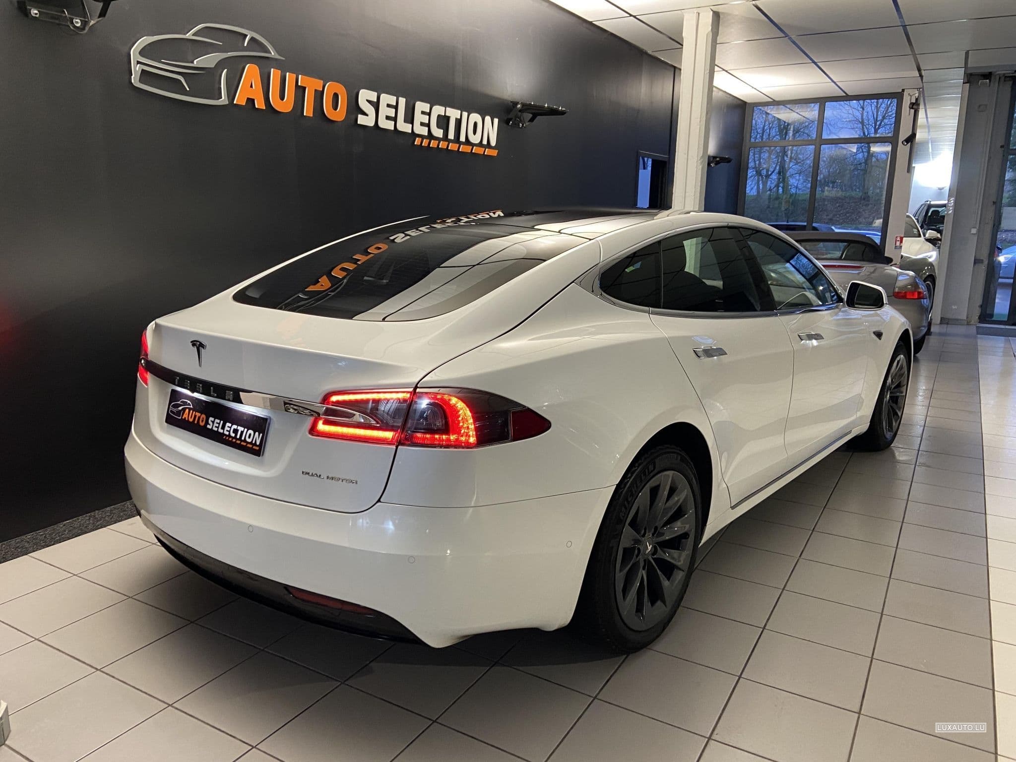 Tesla Model S Long Range (2020) - Foto 2