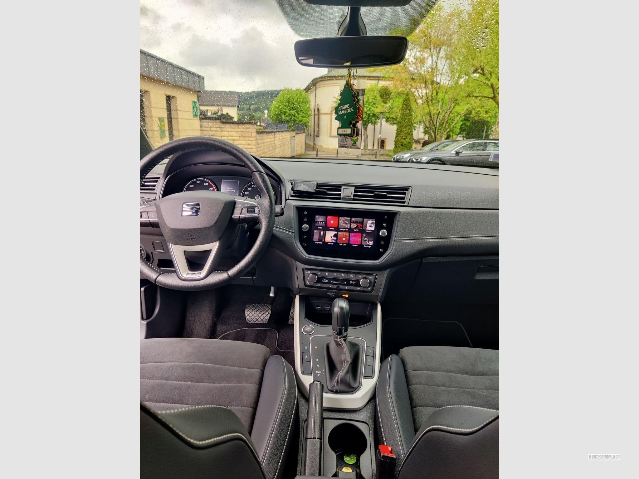 Seat Arona XCELLENCE / LED / 1.0 TSI / Navi / ACC (2019) - Photo 2