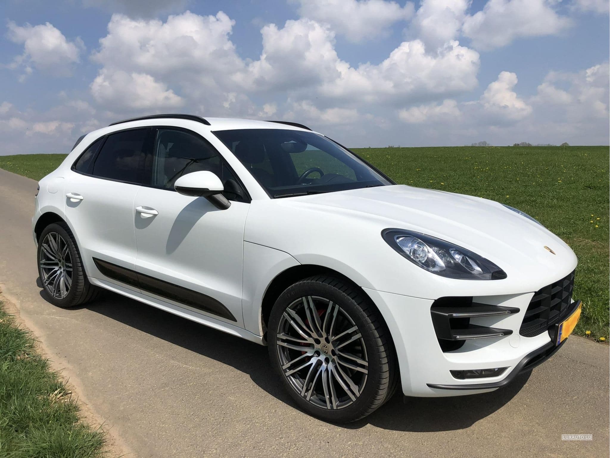 Porsche Macan Turbo (2015) - Photo 1