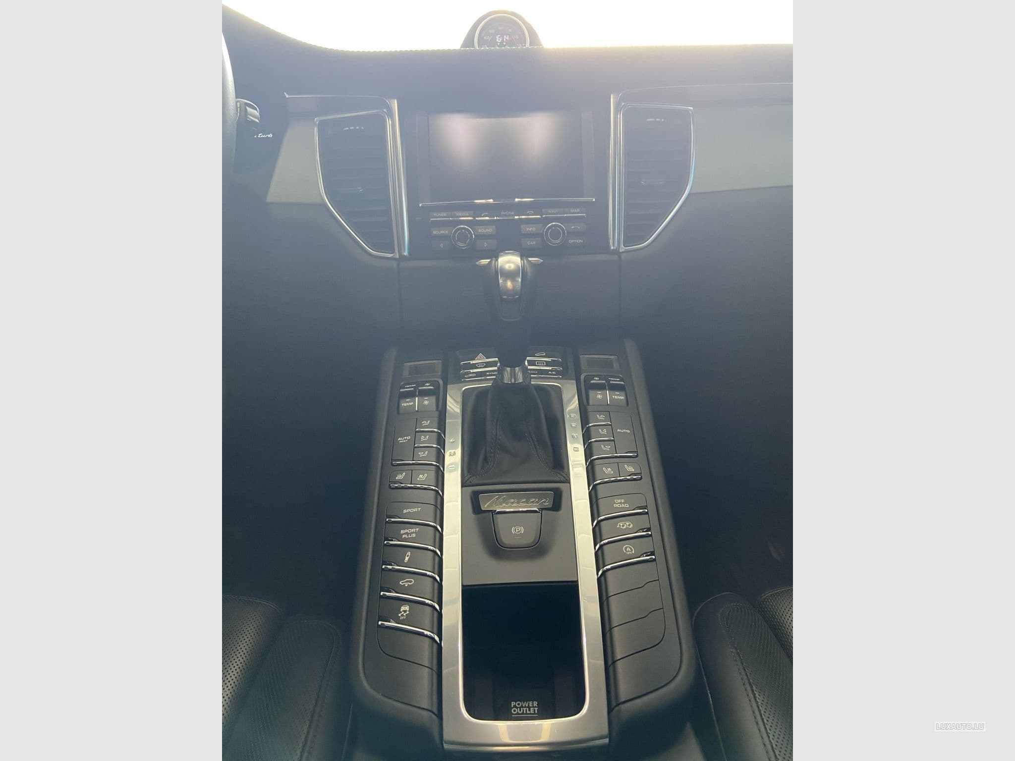 Porsche Macan Turbo (2015) - Photo 3