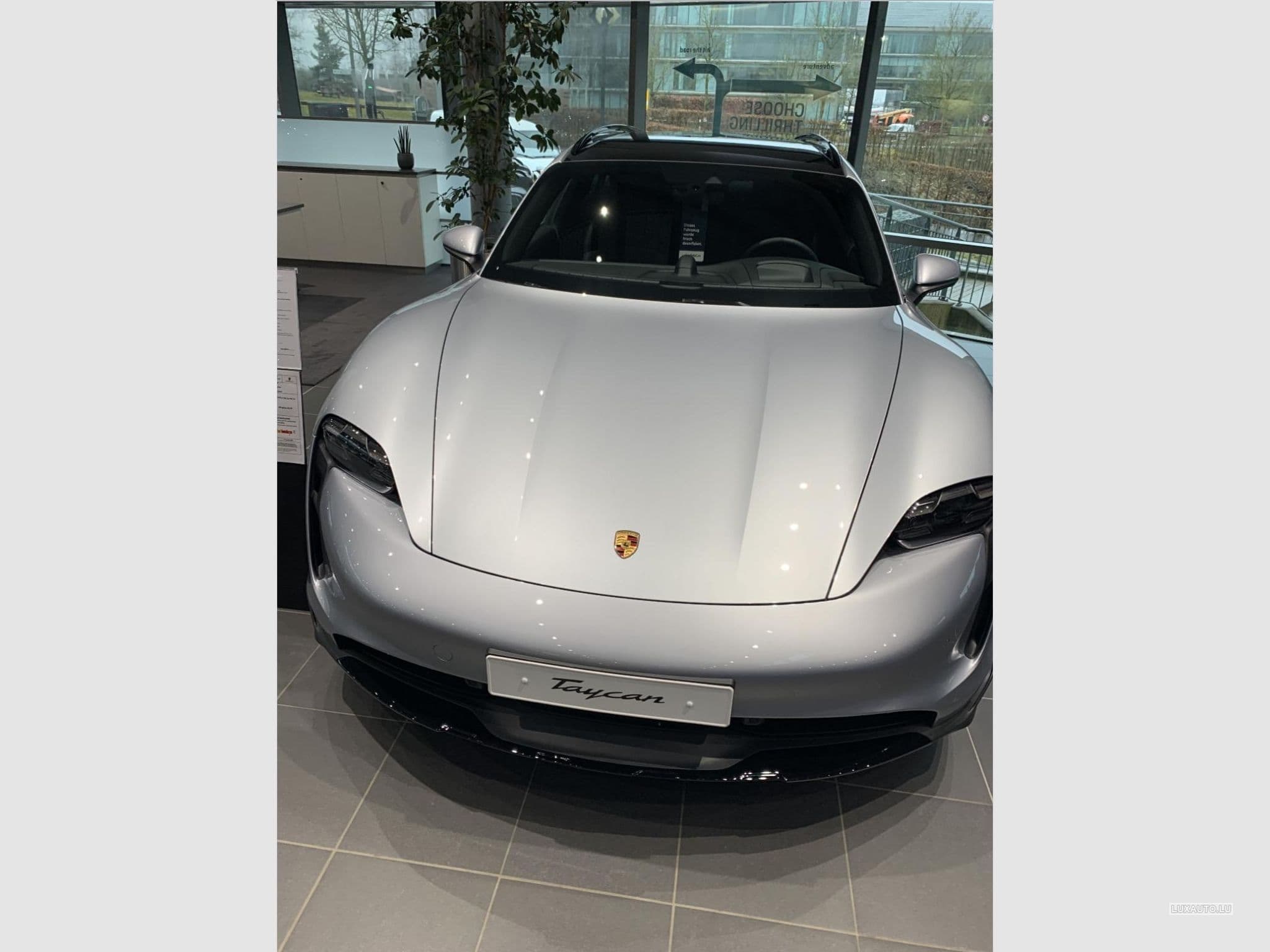 Porsche Taycan 4S Cross Turismo (2022) - Photo 3