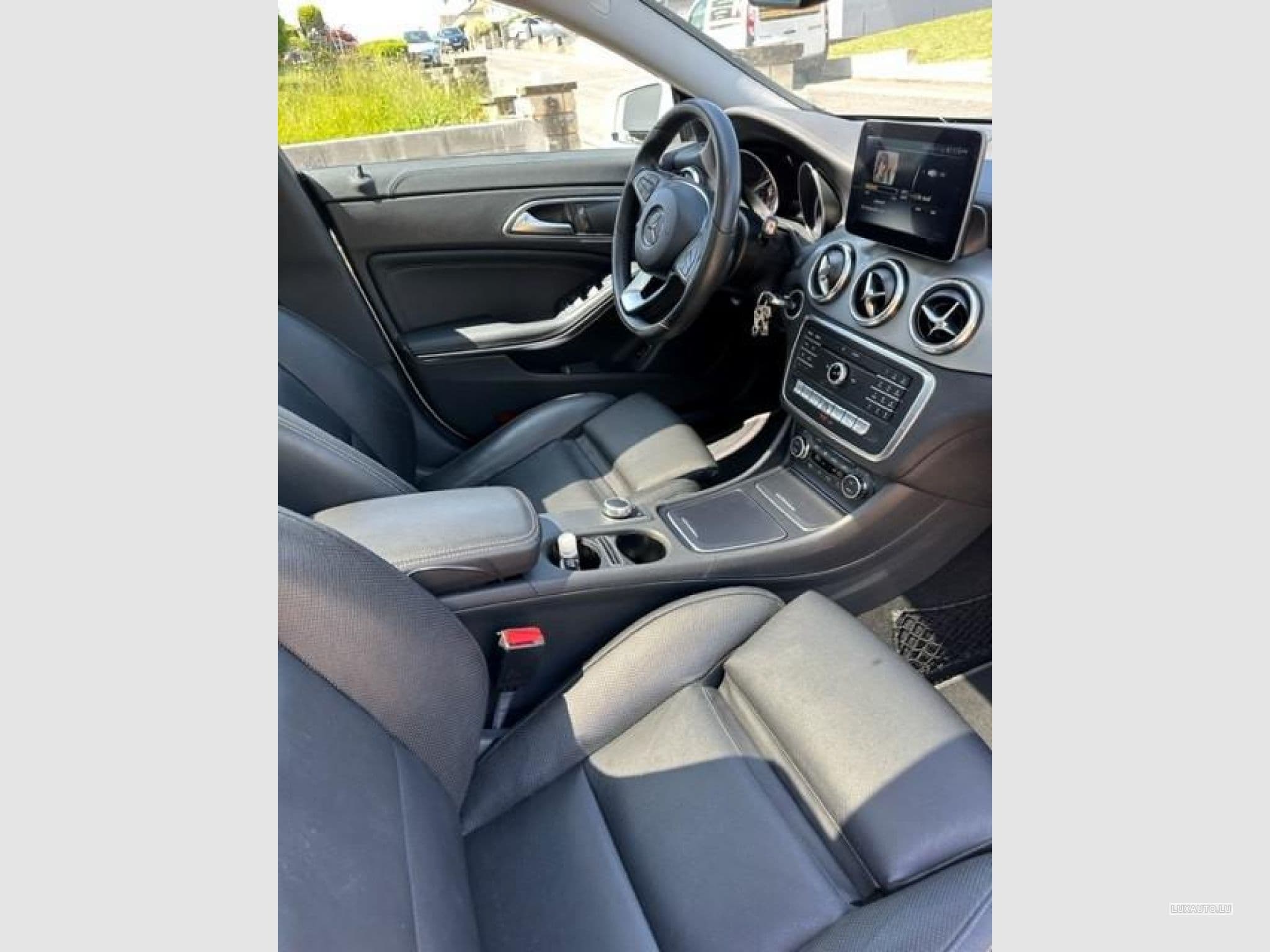 Mercedes CLA 220 AMG-Line (2016) - Photo 5