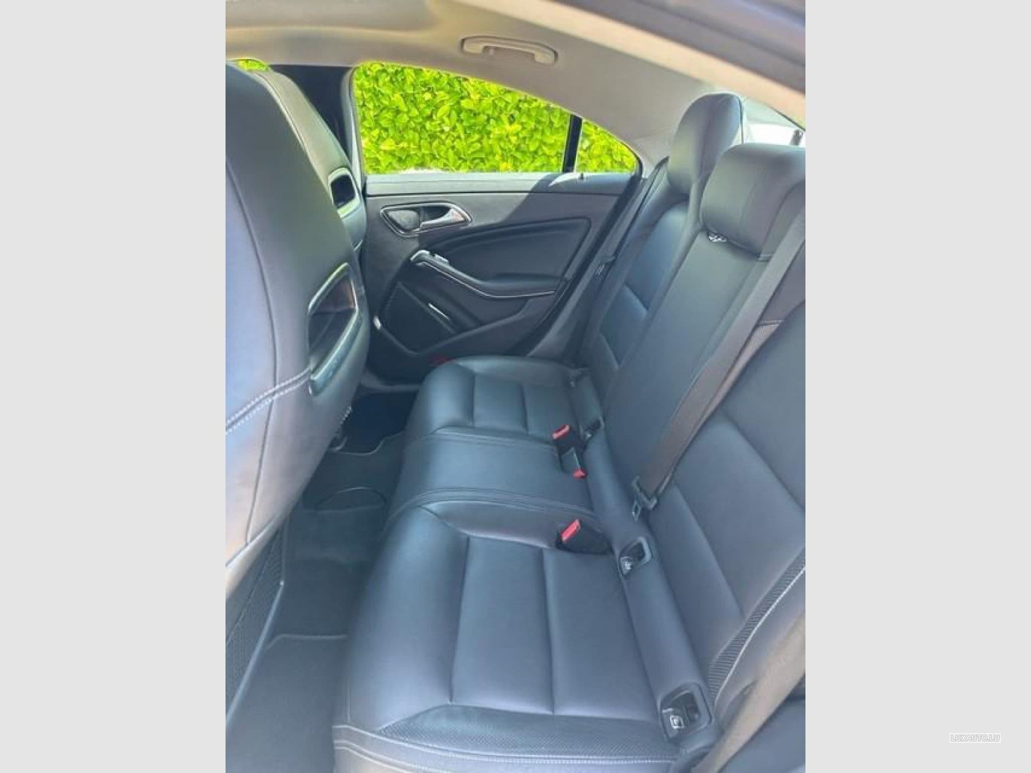 Mercedes CLA 220 AMG-Line (2016) - Photo 6