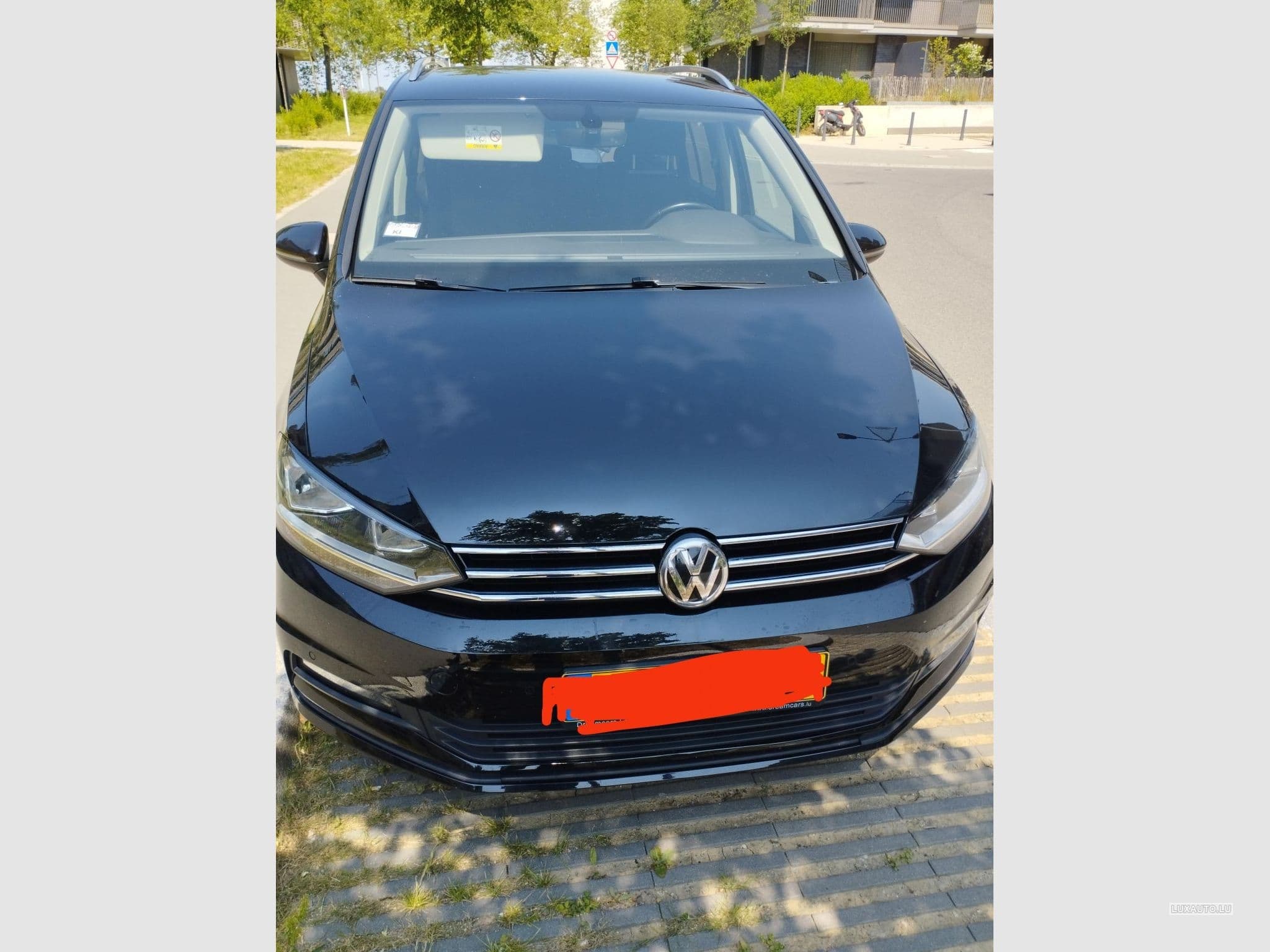 VW Touran (2015) - Foto 1