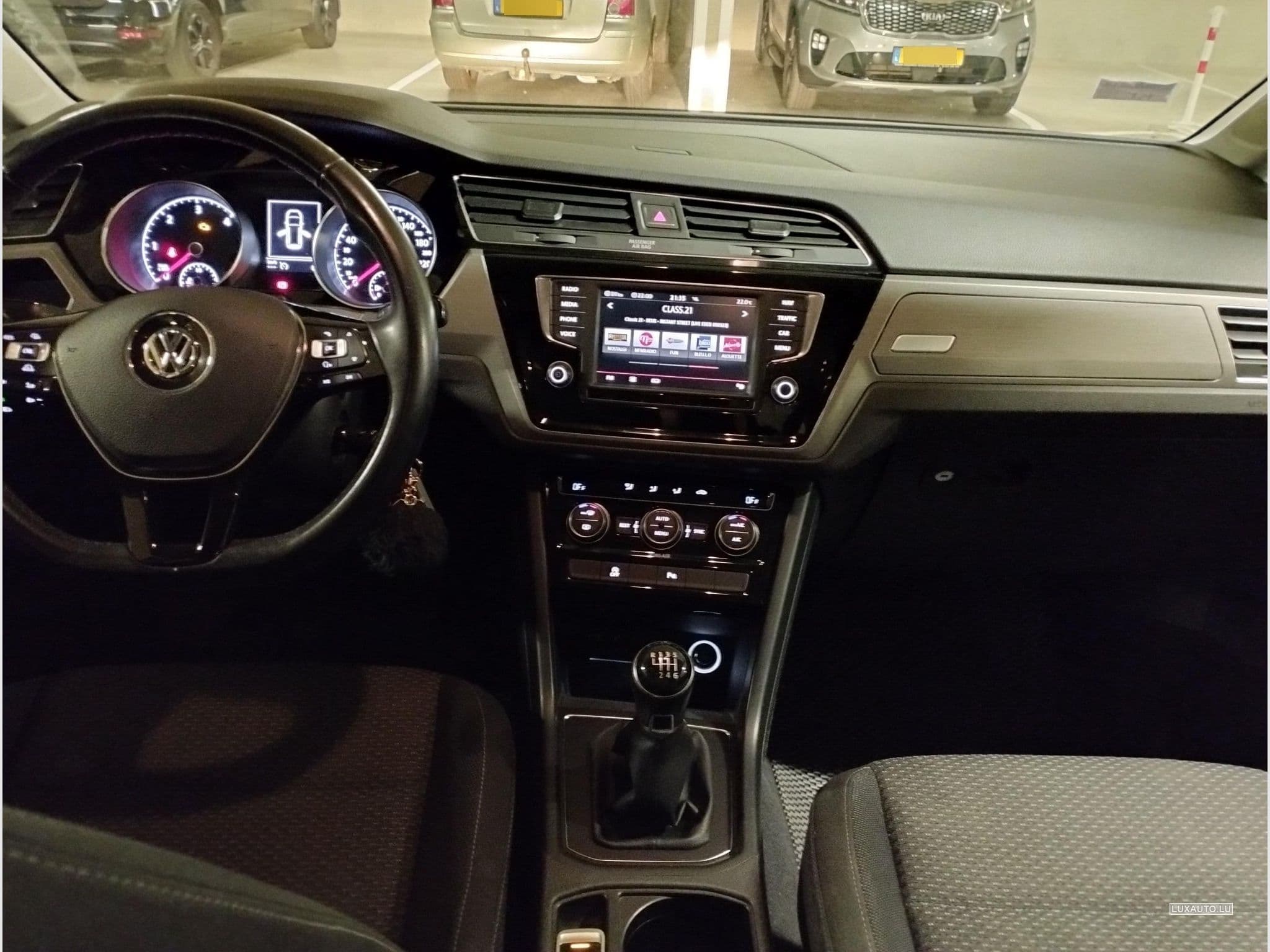 VW Touran (2015) - Foto 2