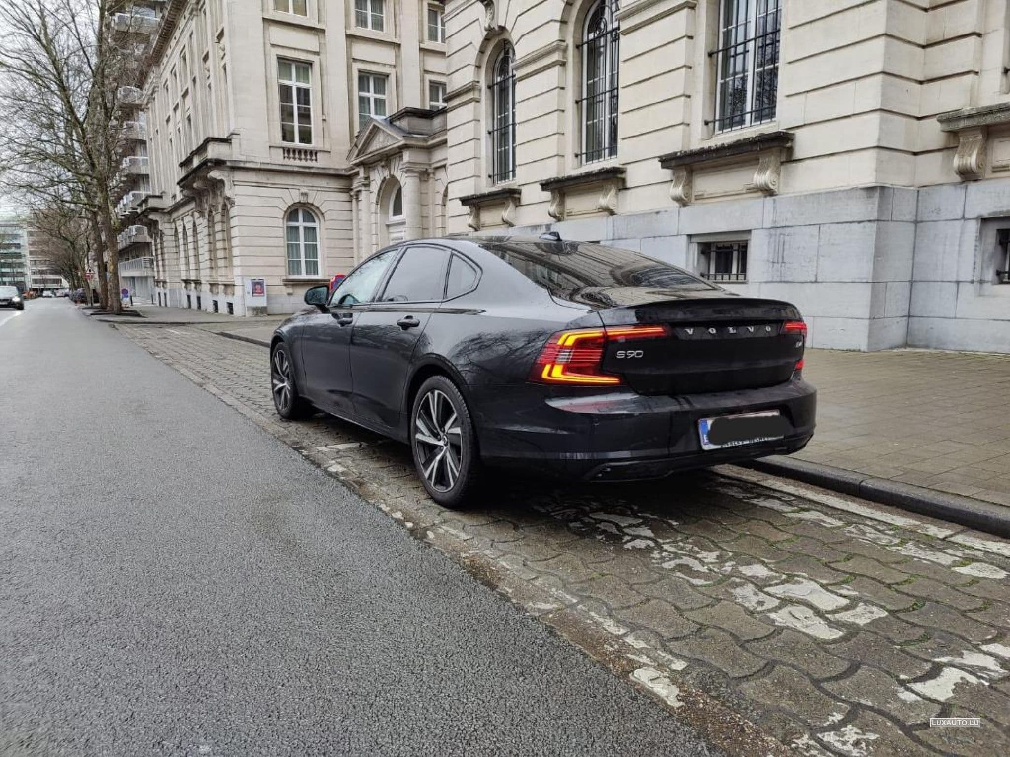 Volvo S90 2022 R-Design, B4 Mild Hybrid, 197 HP, Automatic (2022) - Foto 3