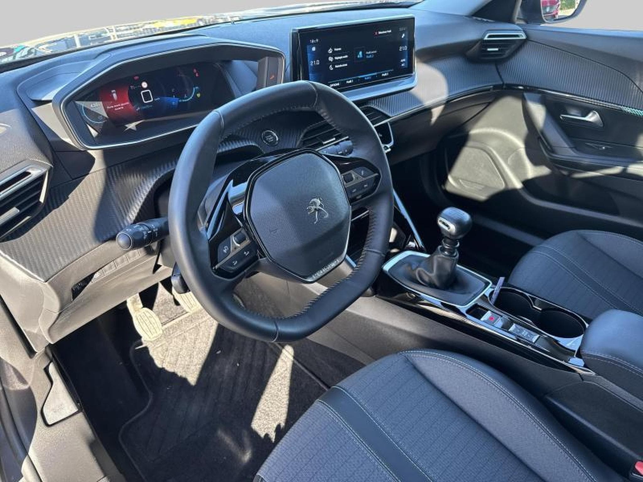 Peugeot 2008 II Allure Pack (2023) - Photo 11