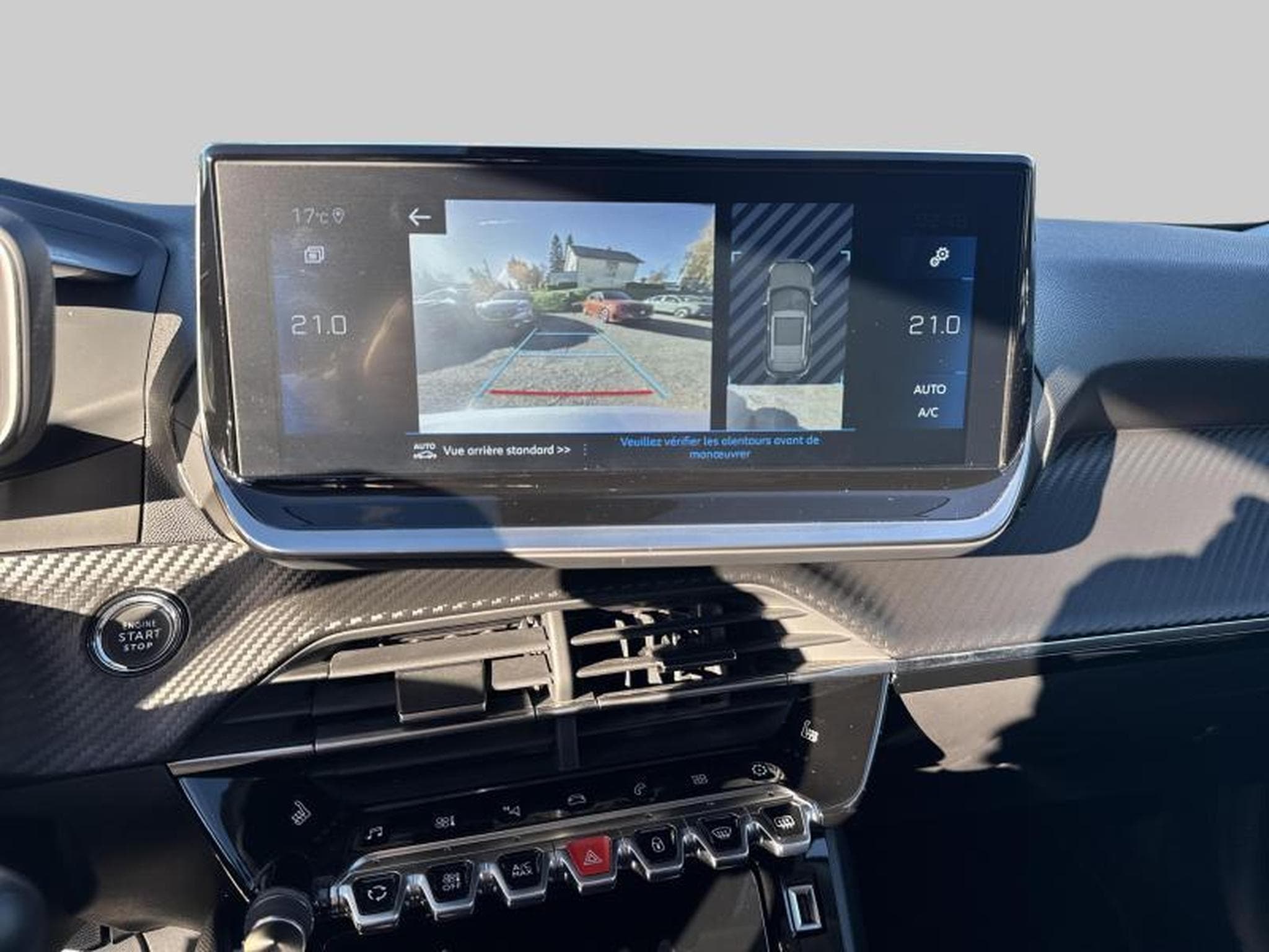 Peugeot 2008 II Allure Pack (2023) - Photo 18