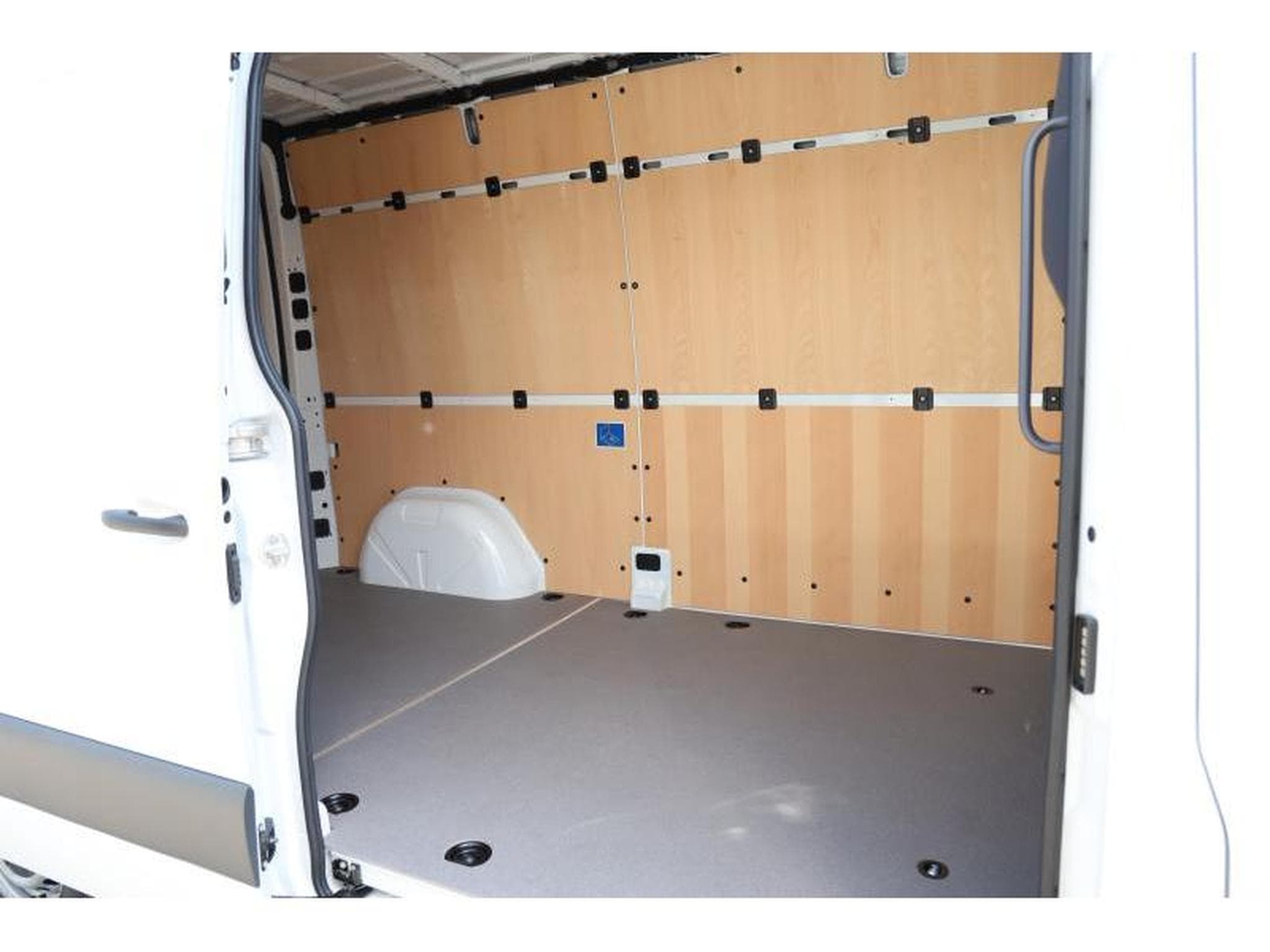 Mercedes Sprinter 315 Kasten L2 FWD (2023) - Foto 9