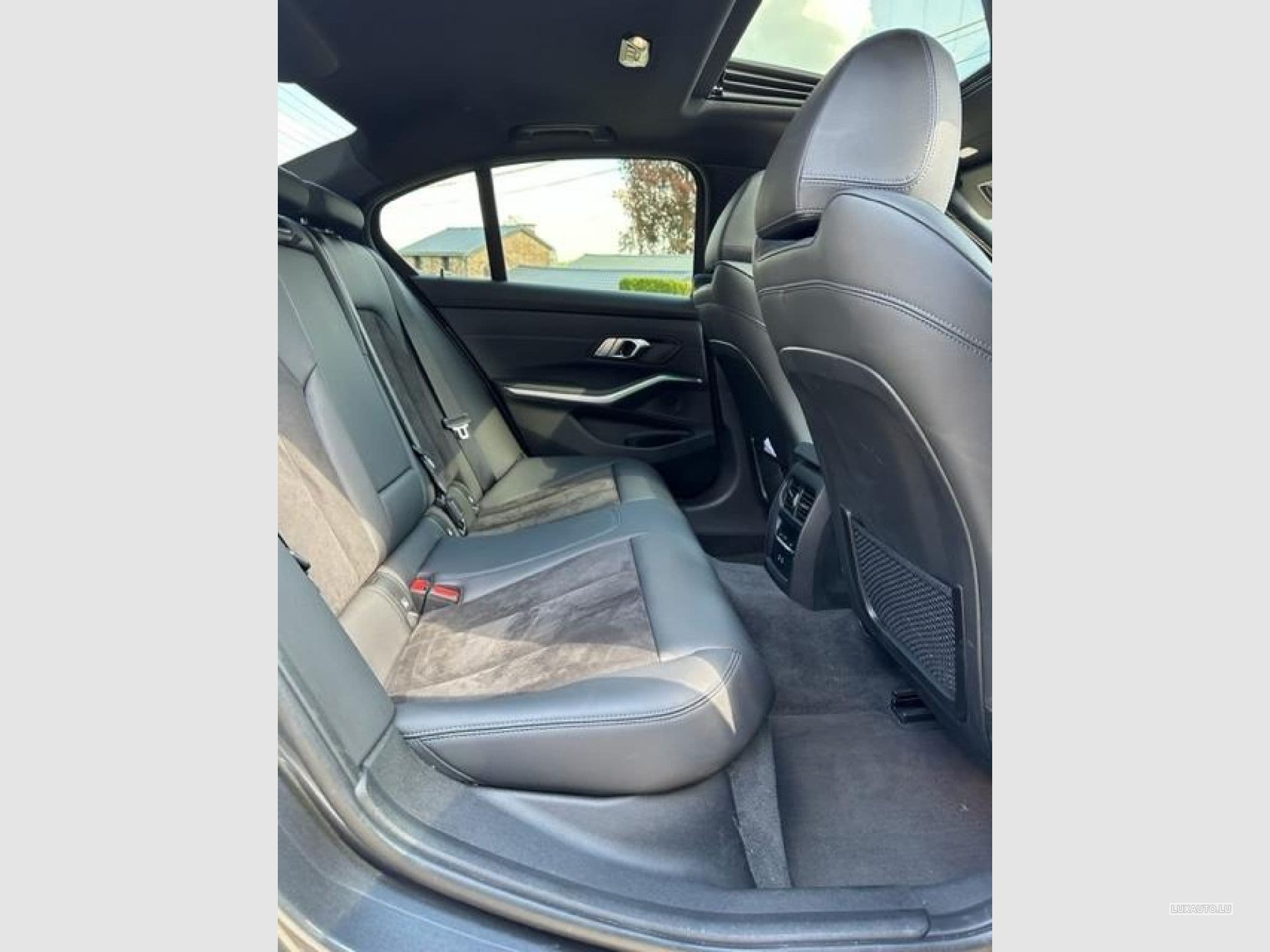 BMW 320 M-Sport (2021) - Photo 8