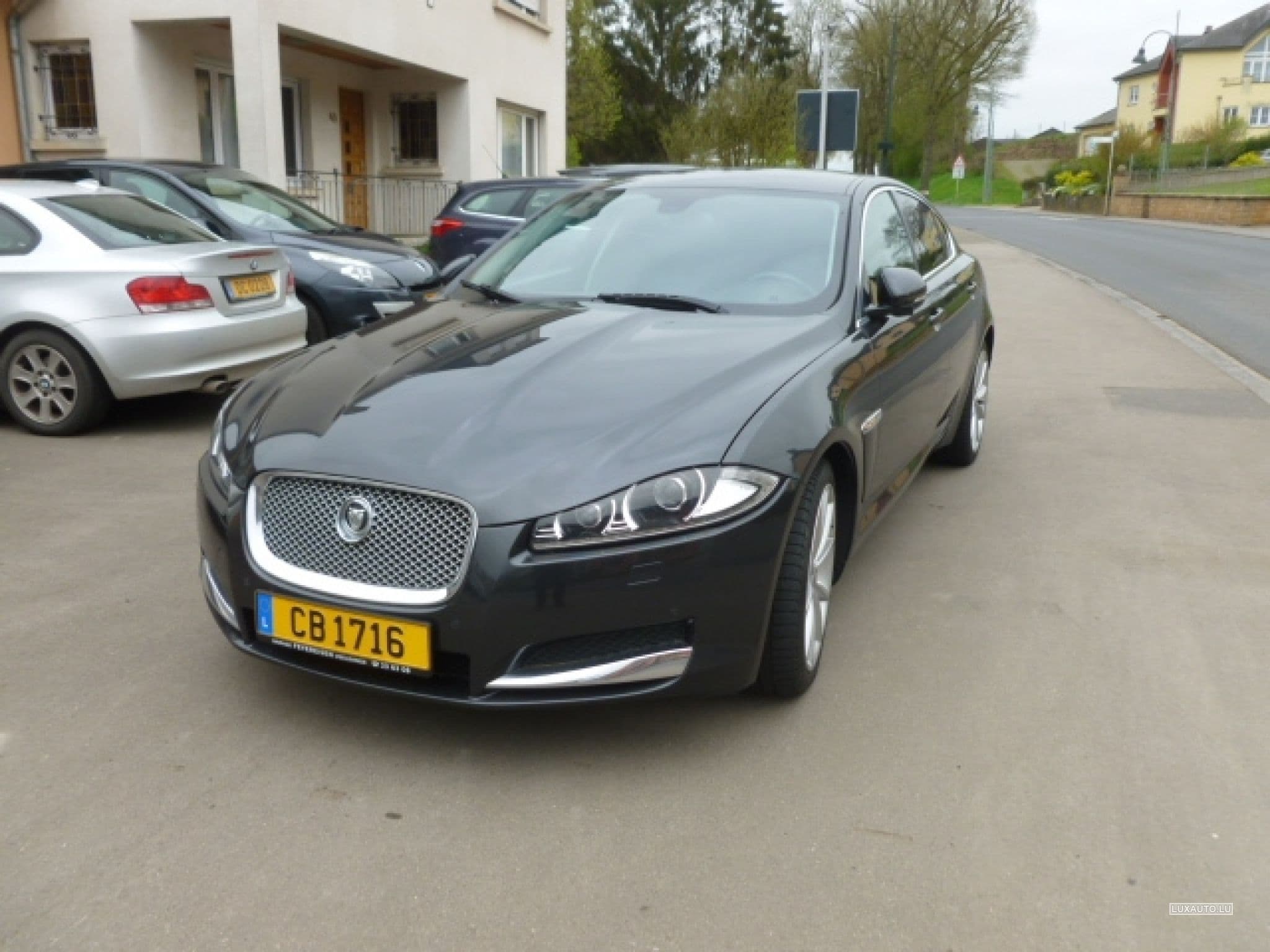 Jaguar XF 2.2 D (2012) - Photo 1
