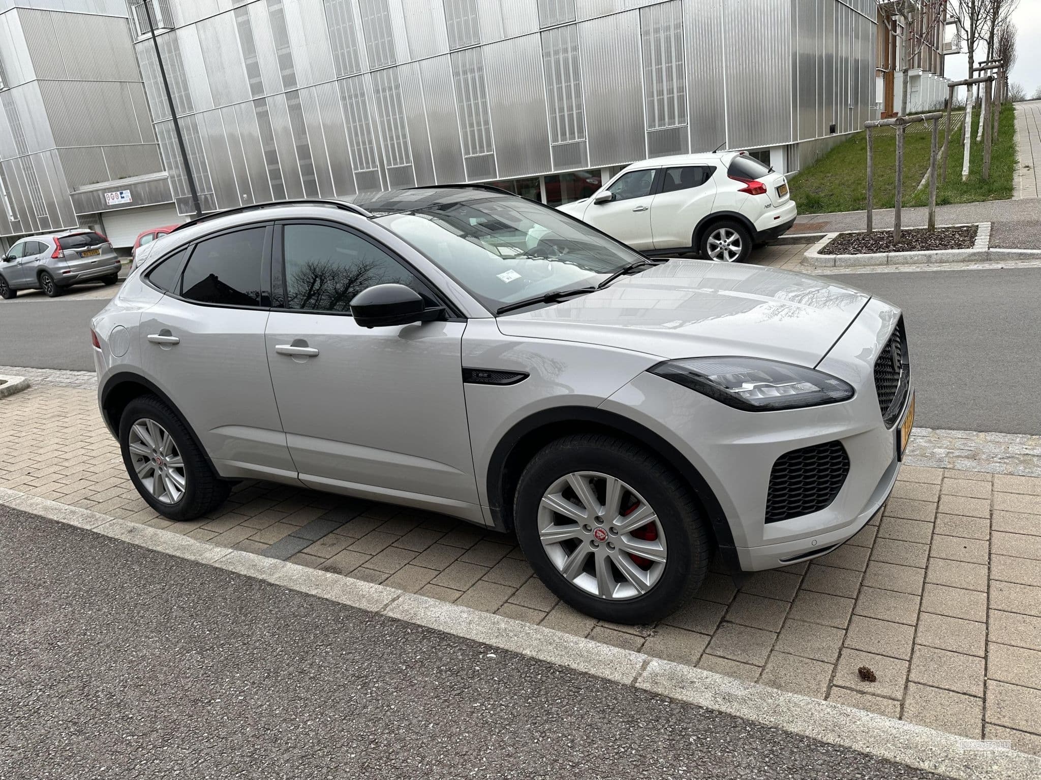 Jaguar E-Pace E-Pace D240 AWD R-Dynamic HSE (2019) - Foto 10
