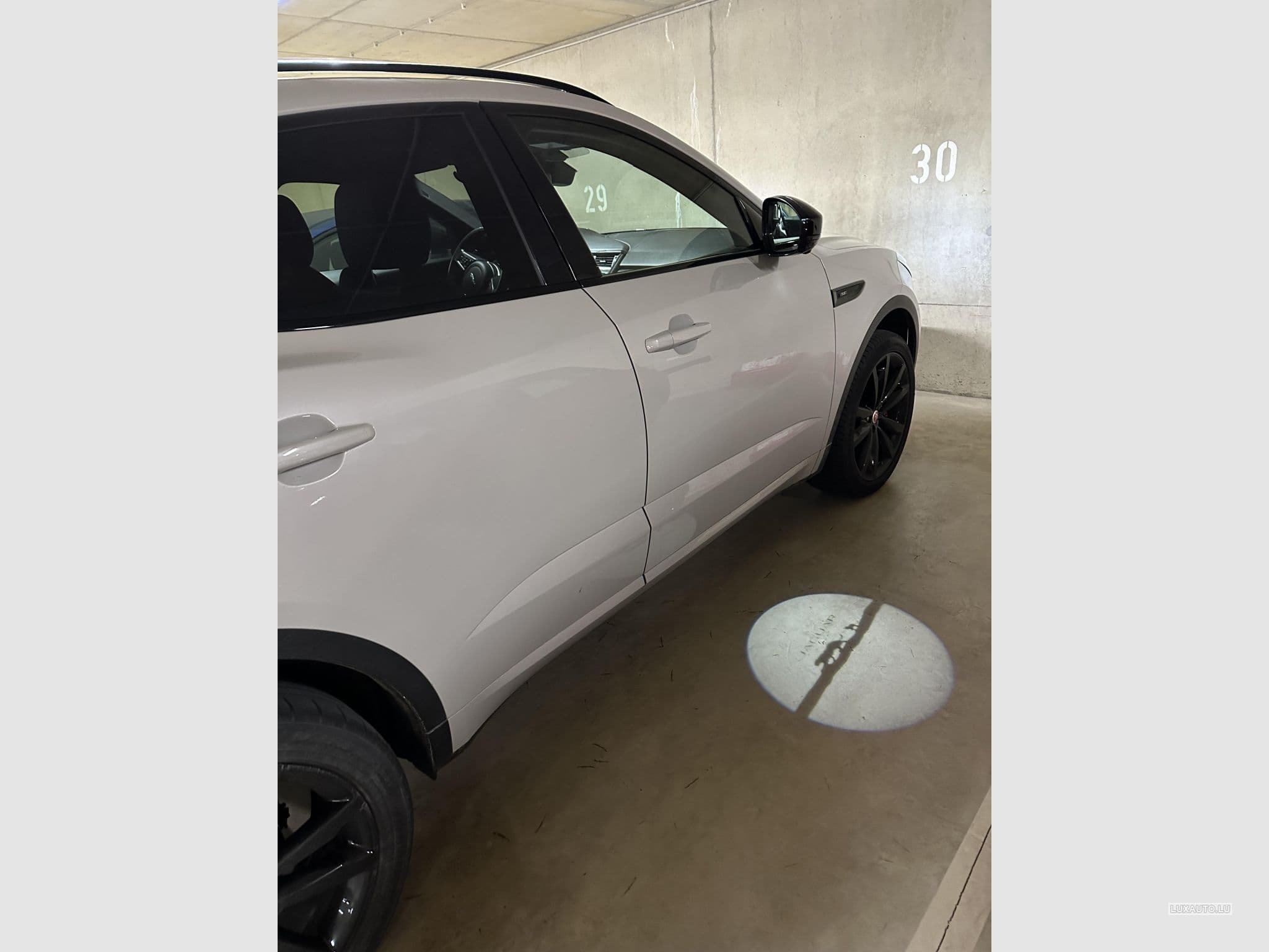 Jaguar E-Pace E-Pace D240 AWD R-Dynamic HSE (2019) - Foto 12