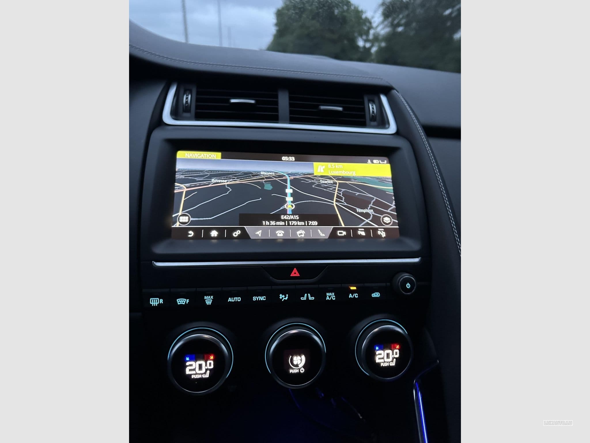 Jaguar E-Pace E-Pace D240 AWD R-Dynamic HSE (2019) - Foto 5