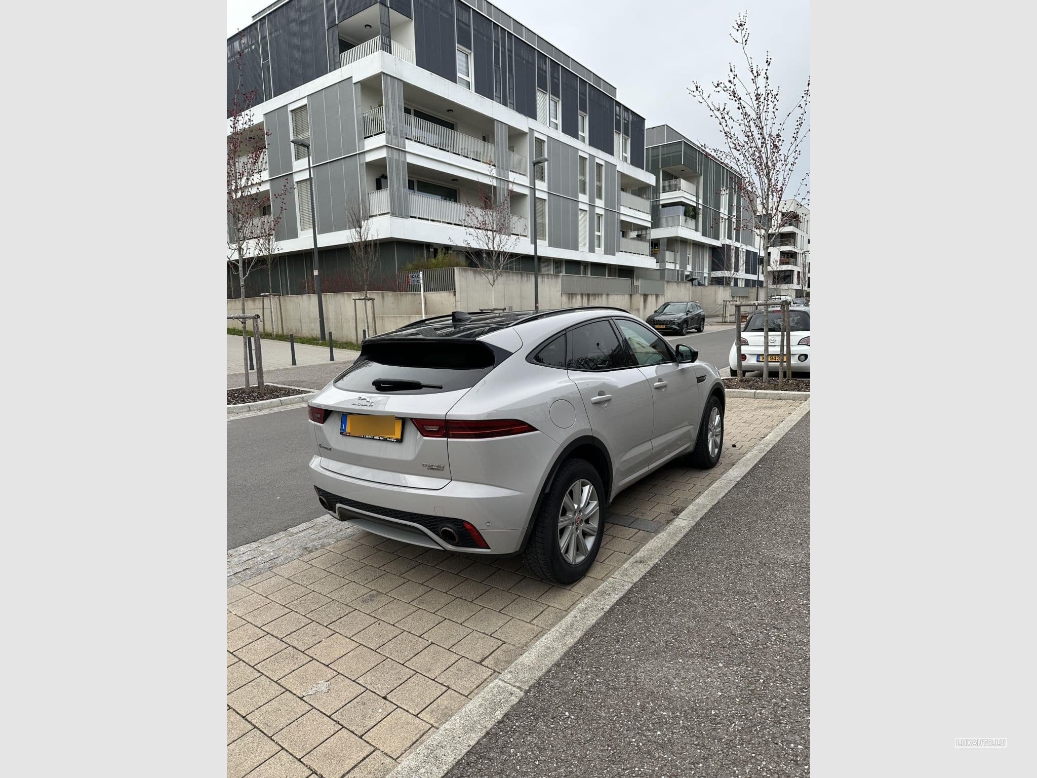 Jaguar E-Pace E-Pace D240 AWD R-Dynamic HSE (2019) - Foto 7