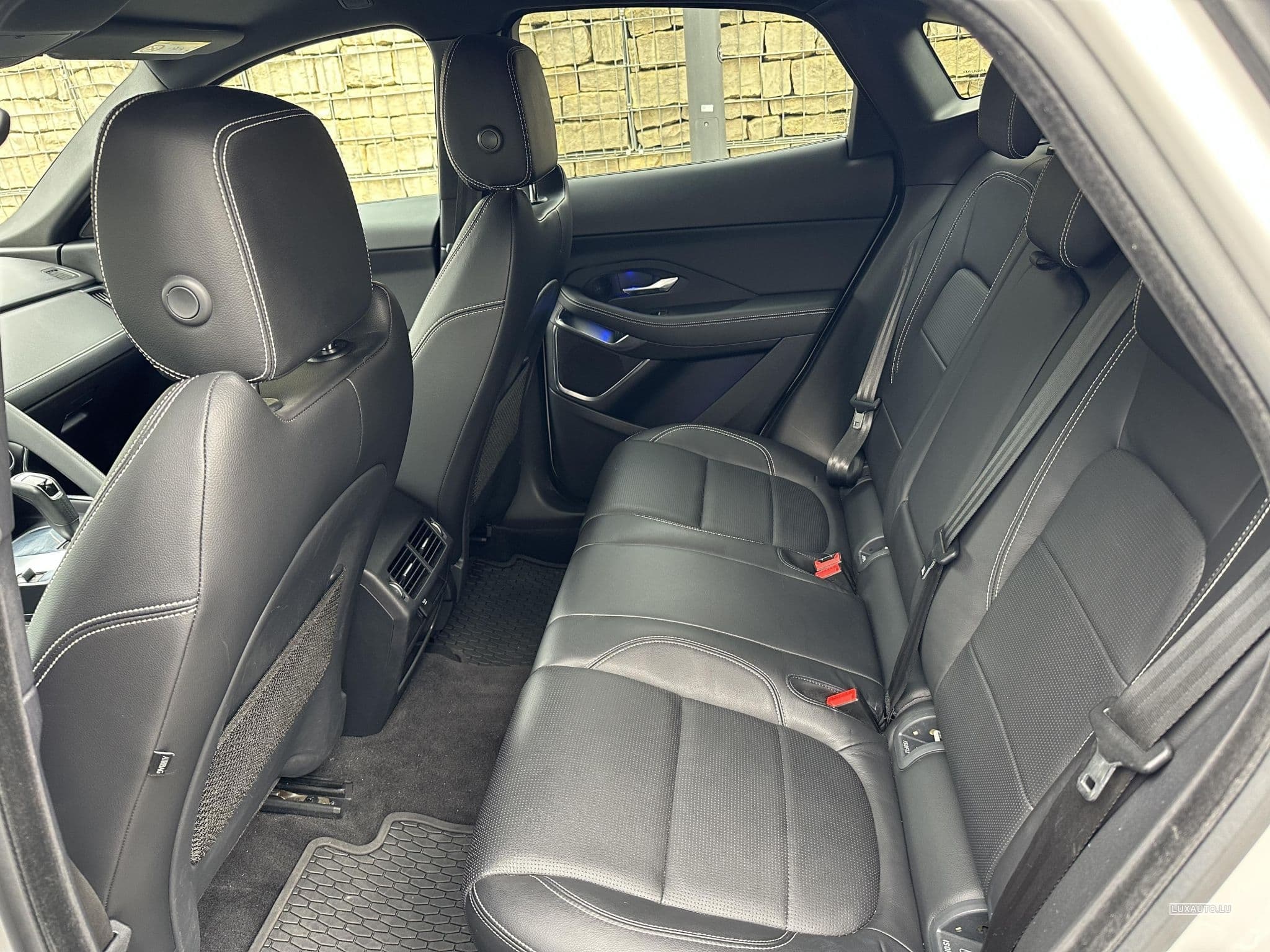 Jaguar E-Pace E-Pace D240 AWD R-Dynamic HSE (2019) - Foto 9