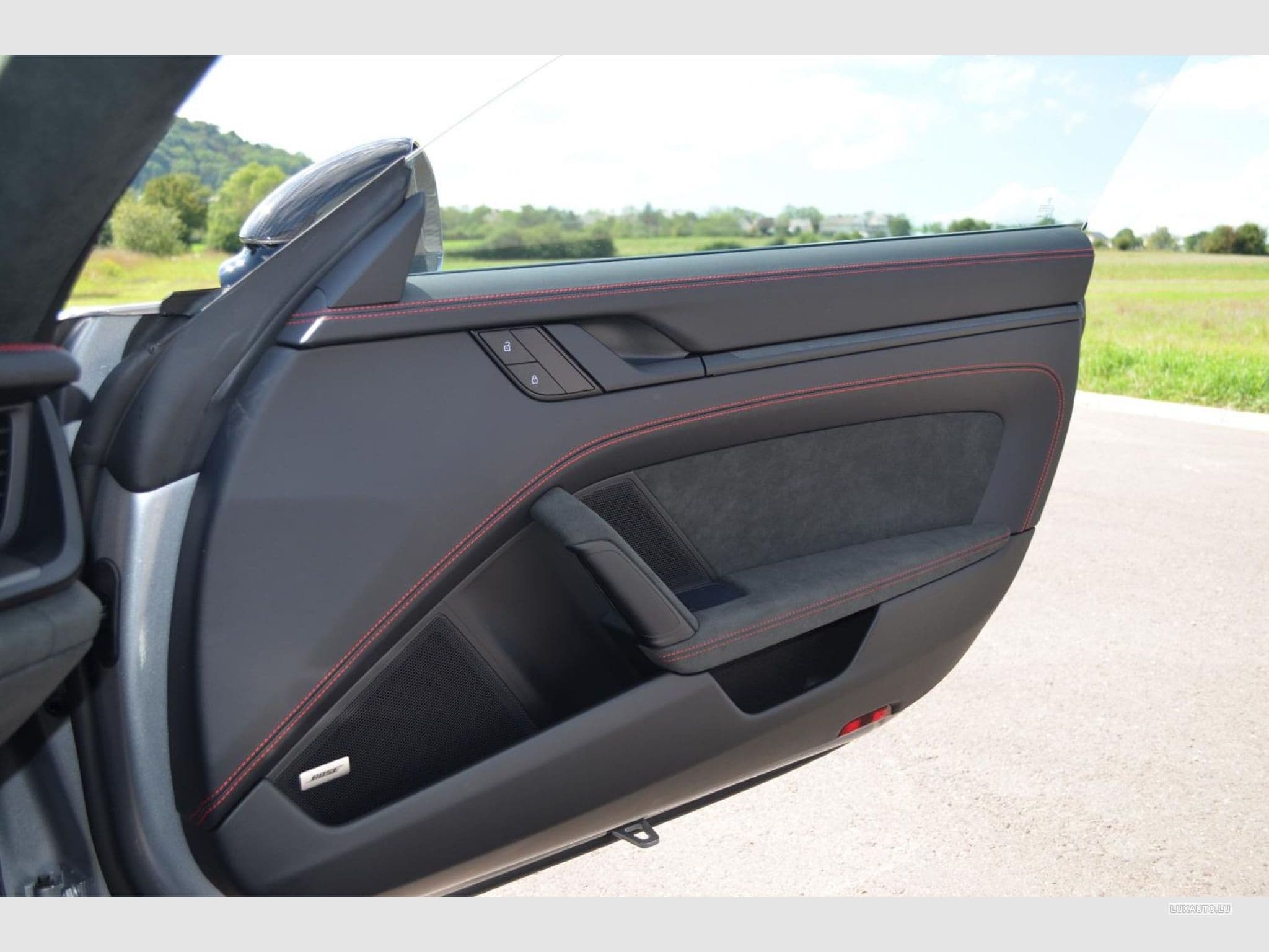 Porsche 911 992 GTS (2022) - Photo 12