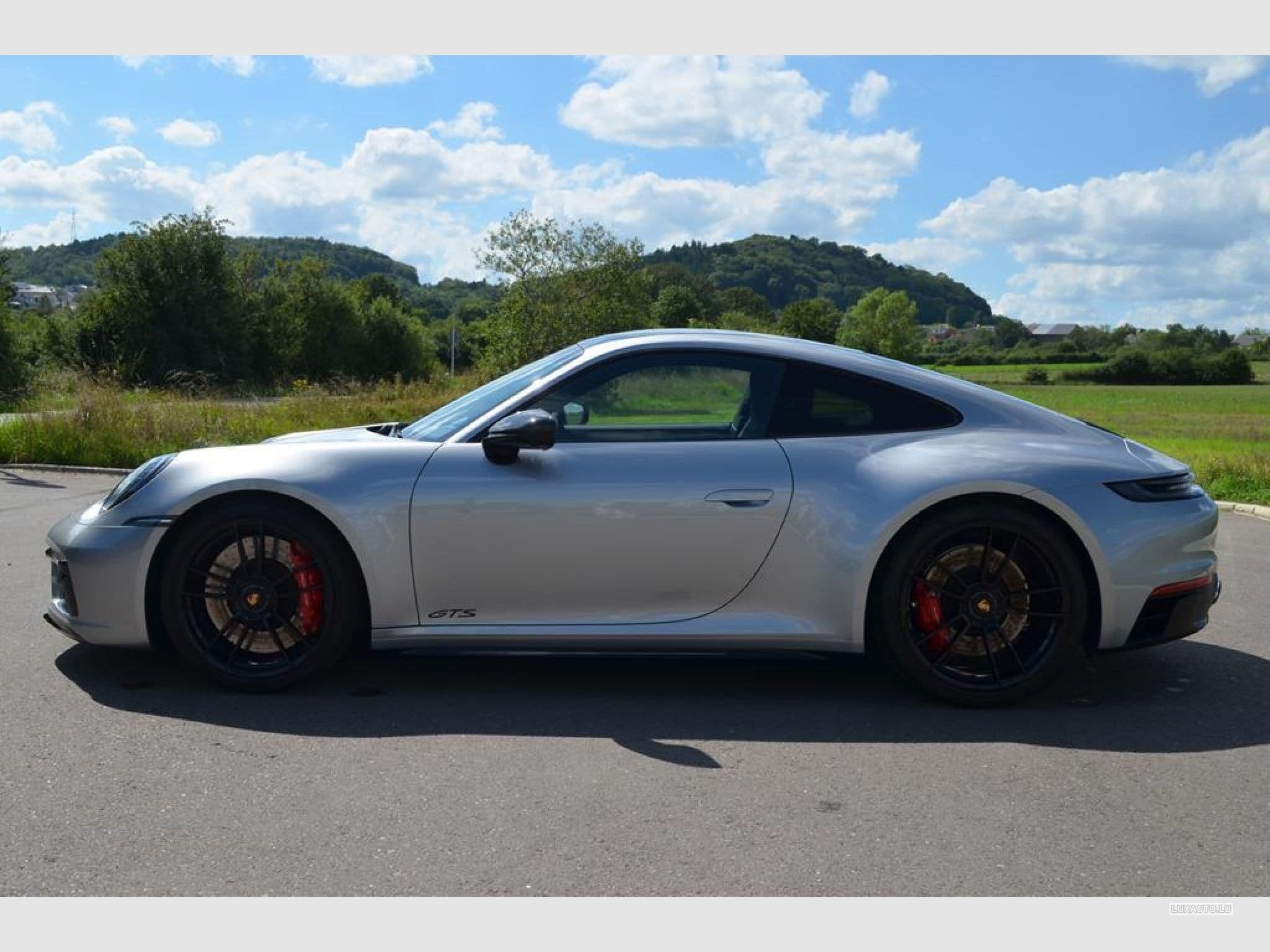 Porsche 911 992 GTS (2022) - Photo 4
