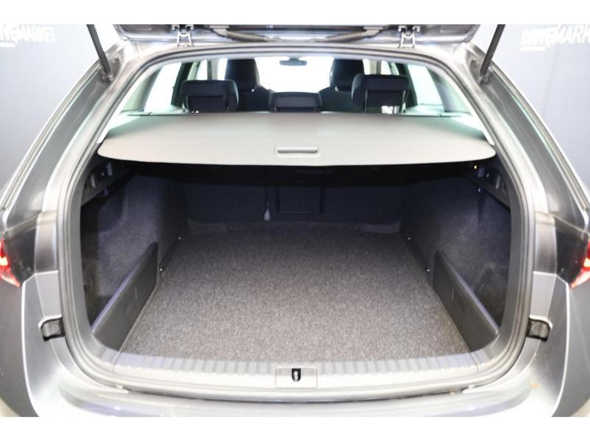 Skoda Octavia Style (2023) - Photo 4