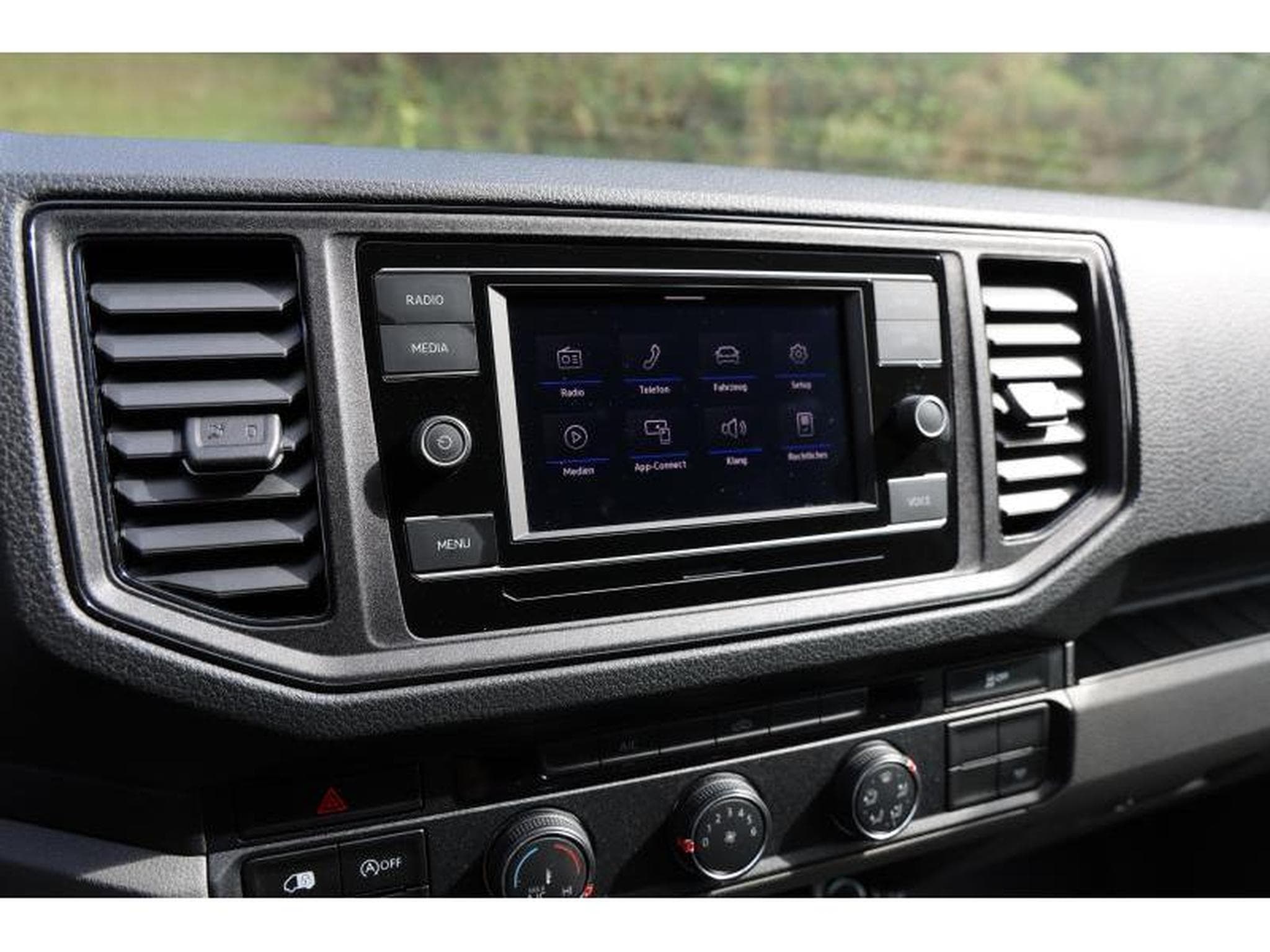VW Crafter 35 Fourgon (2023) - Foto 9