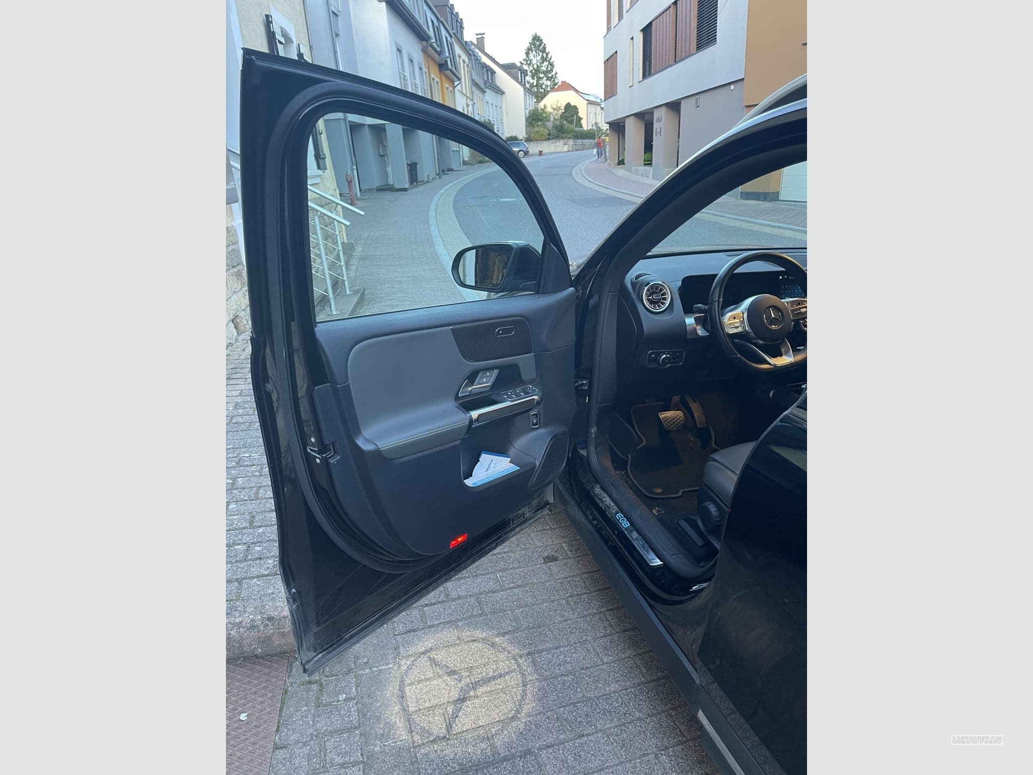 Mercedes EQB 300 4Matic (2021) - Photo 7