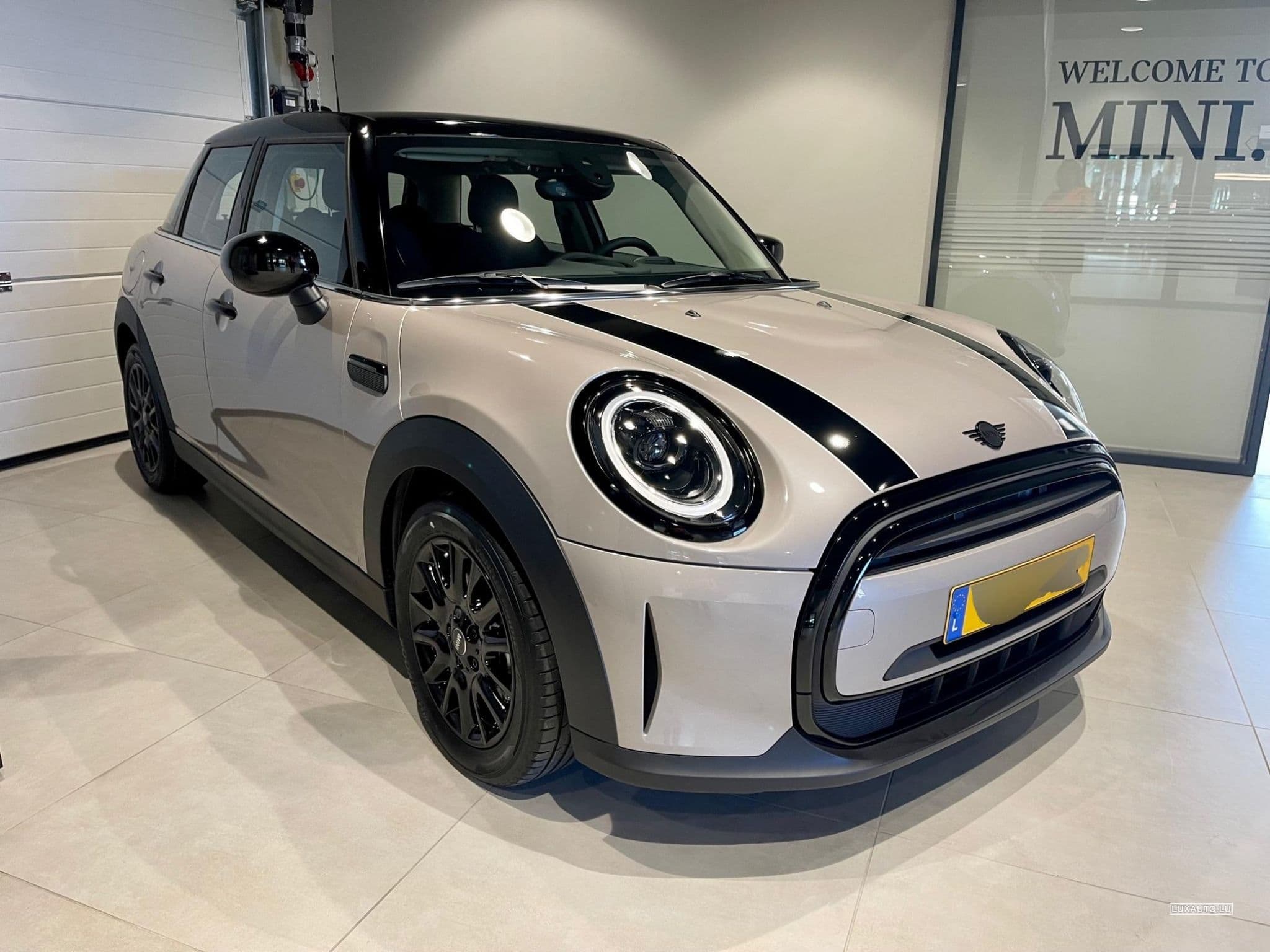Mini Cooper (2023) - Photo 1