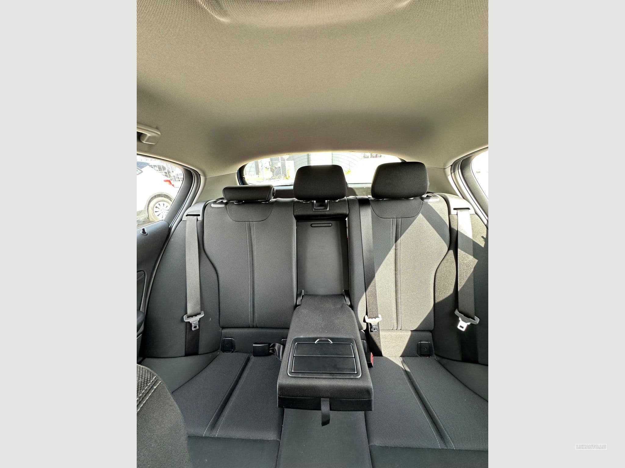 BMW 118 118i Advantage (2018) - Foto 5