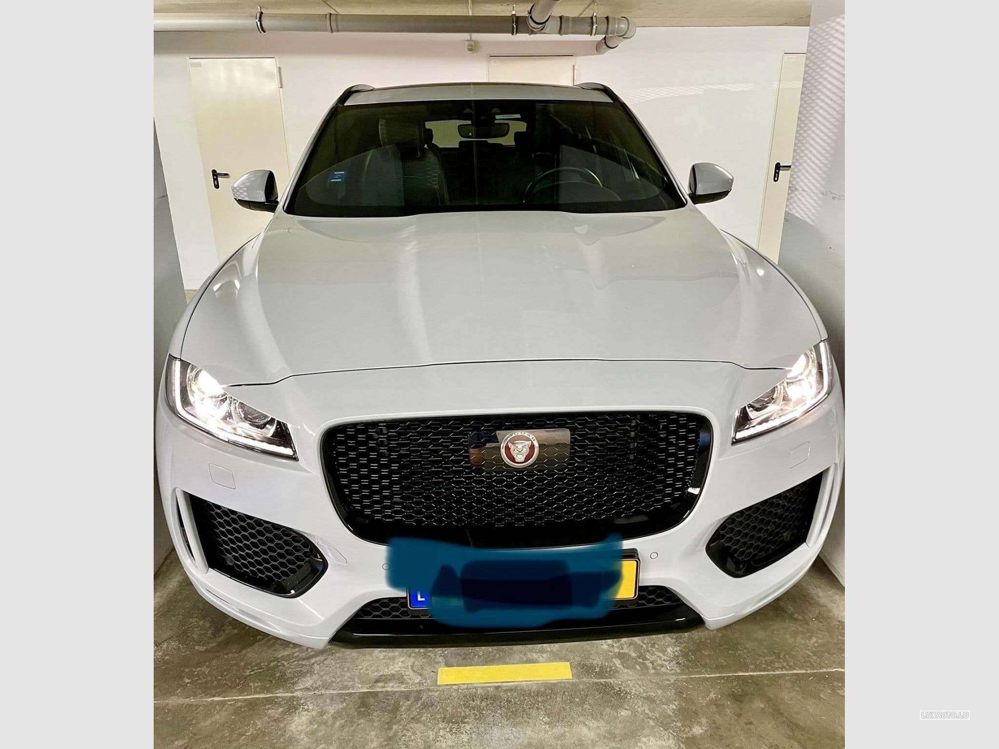 Jaguar F-Pace 180ch 20d Aut. AWD Chequered Flag (2021) - Photo 4