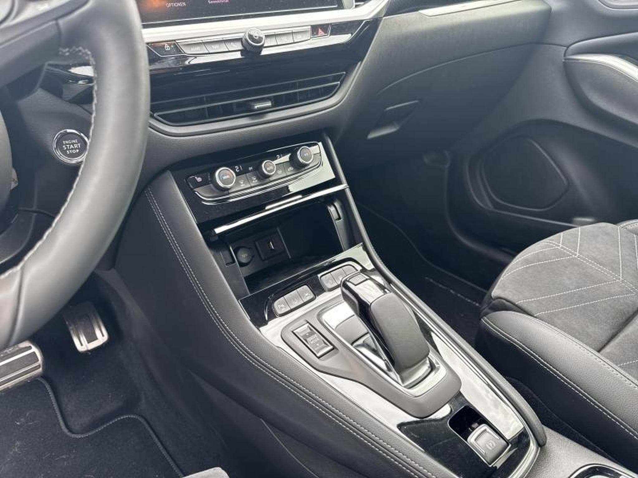 Opel Grandland X Ultimate (2022) - Photo 19