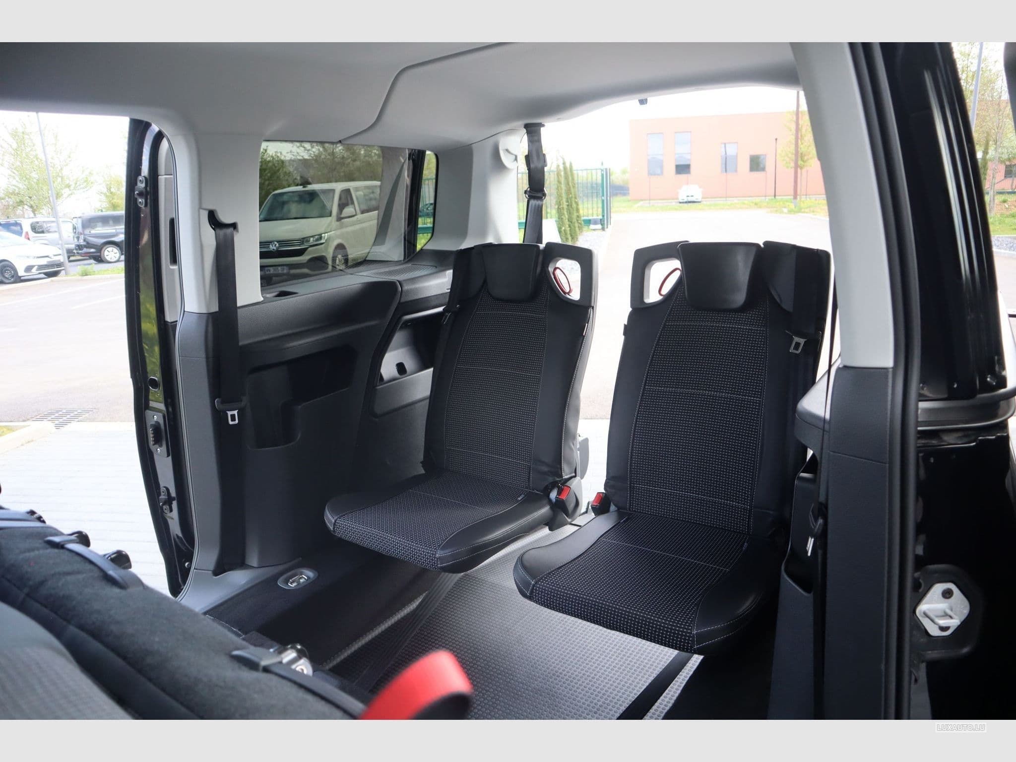 VW Caddy Caddy Maxi 1.5 TSI 114 DSG7 - Style (1970) - Photo 3