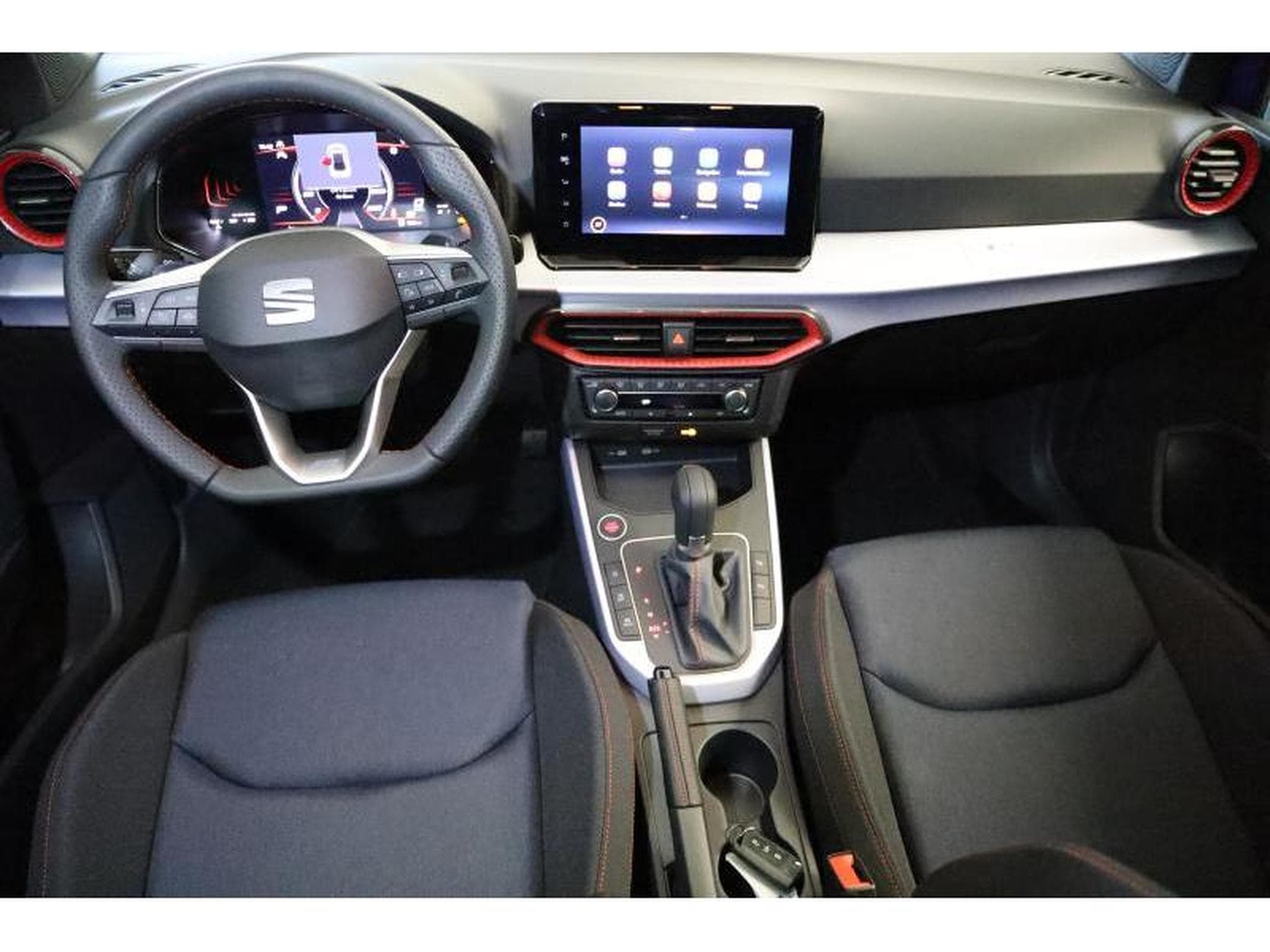 Seat Arona FR (2023) - Photo 2