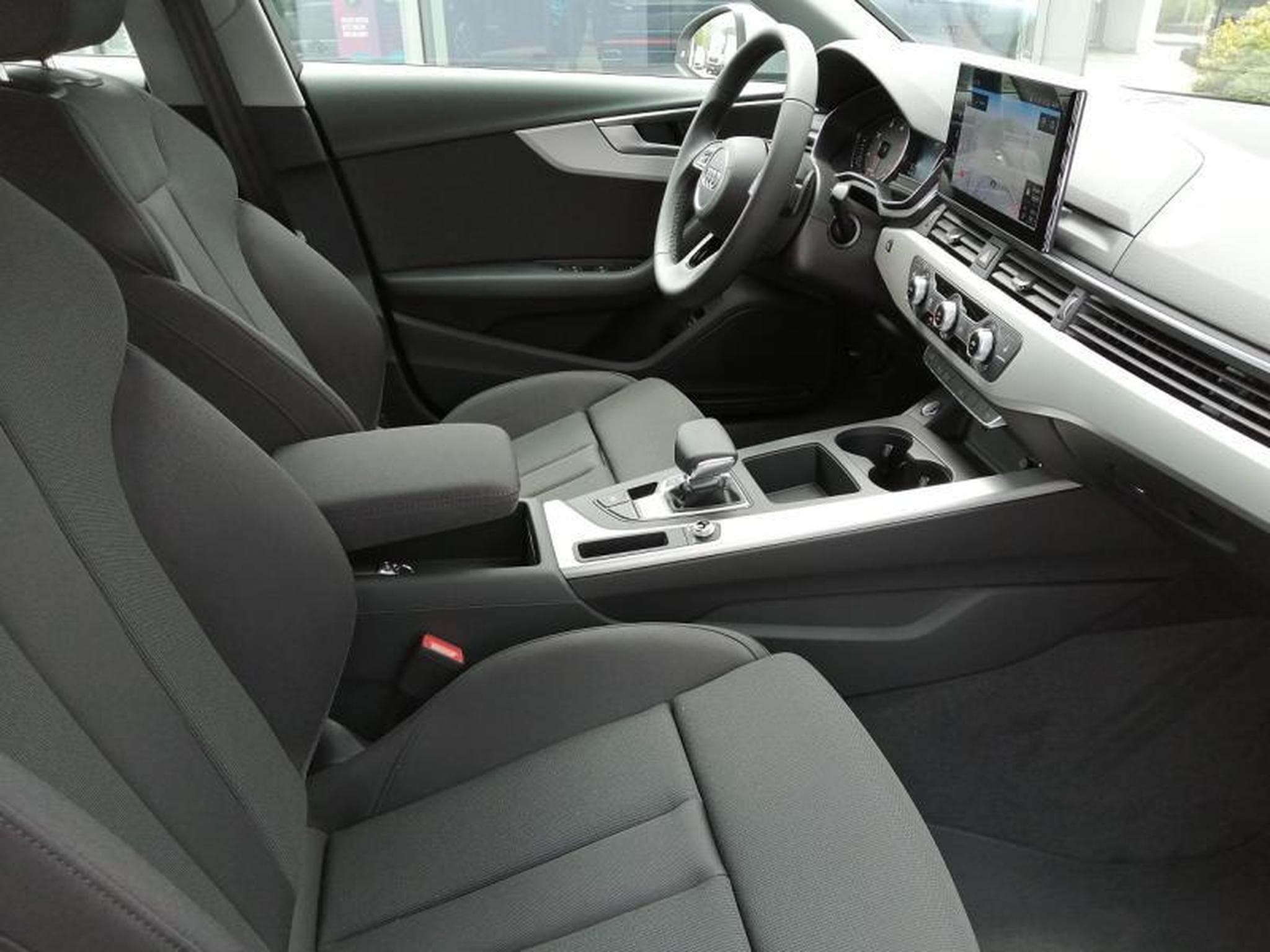 Audi A4 Limousine 35 TDI s-tronic (2023) - Photo 10
