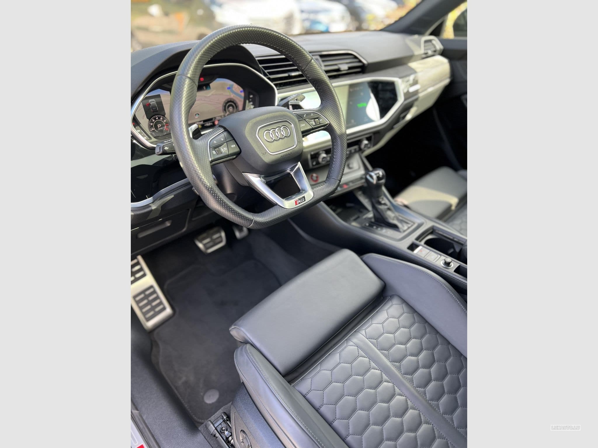 Audi RSQ3 (2022) - Photo 9