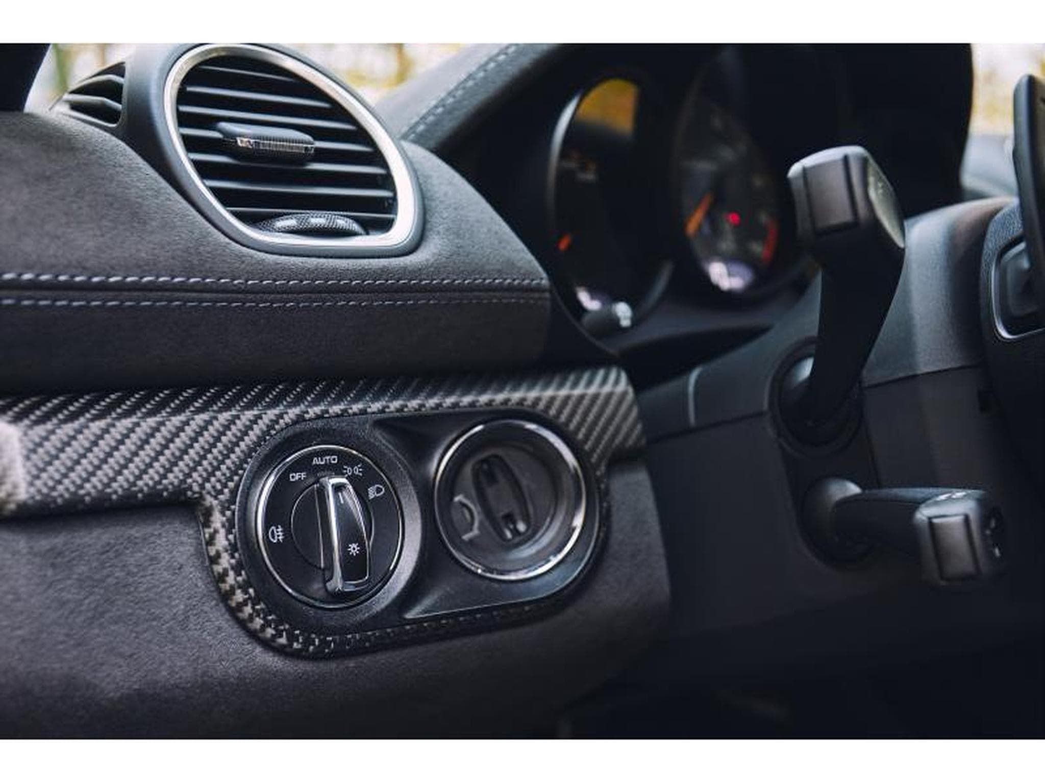 Porsche Cayman GT4 RS Weissach (2023) - Photo 22