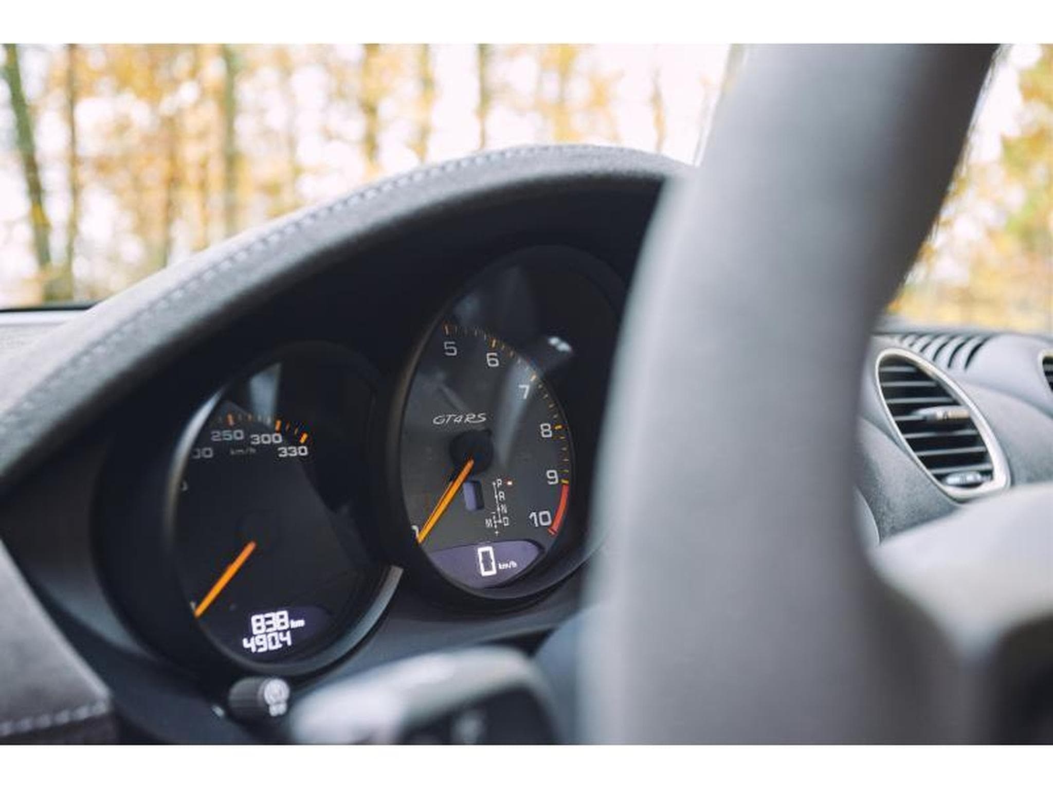 Porsche Cayman GT4 RS Weissach (2023) - Photo 24