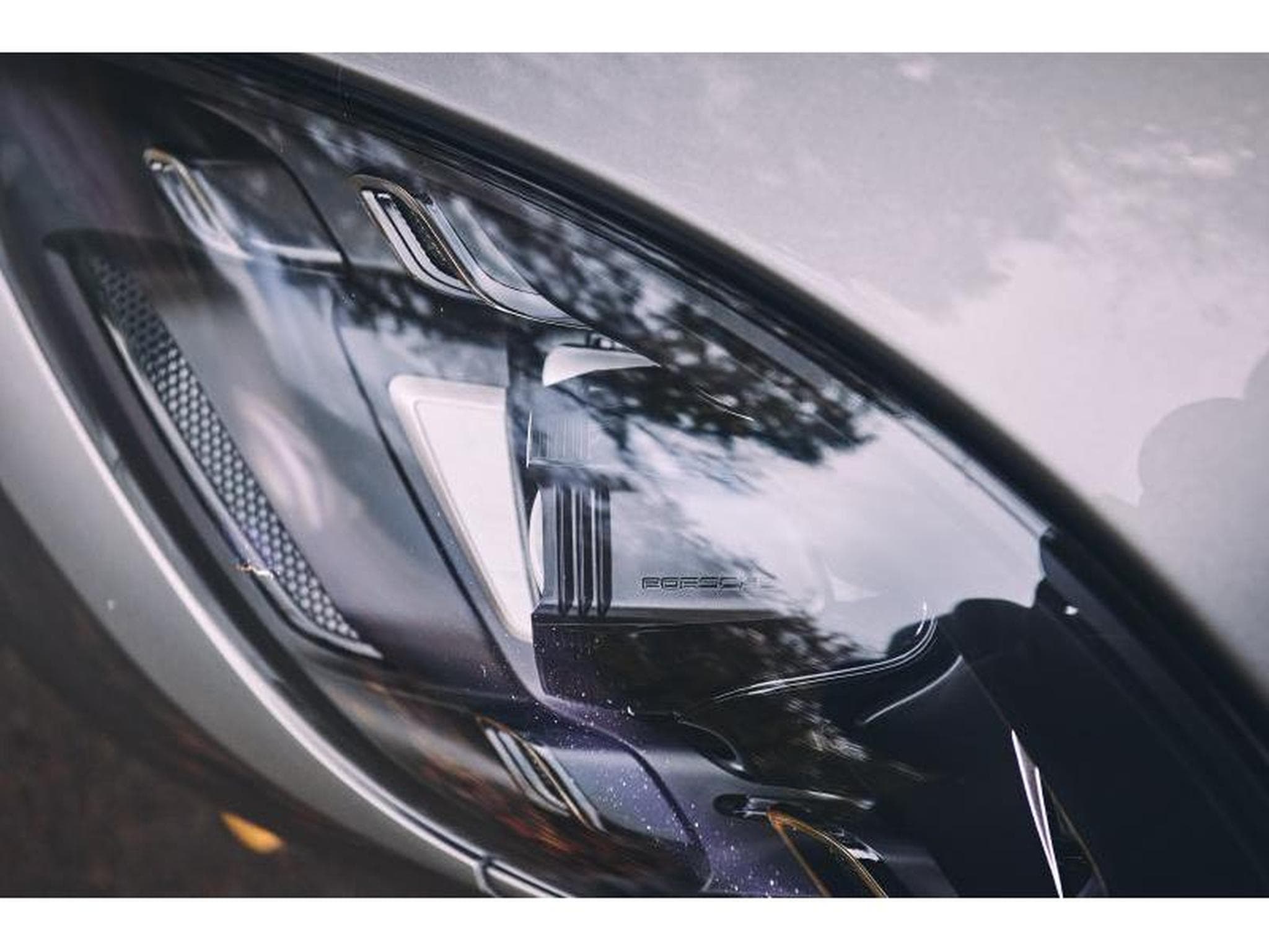 Porsche Cayman GT4 RS Weissach (2023) - Photo 32