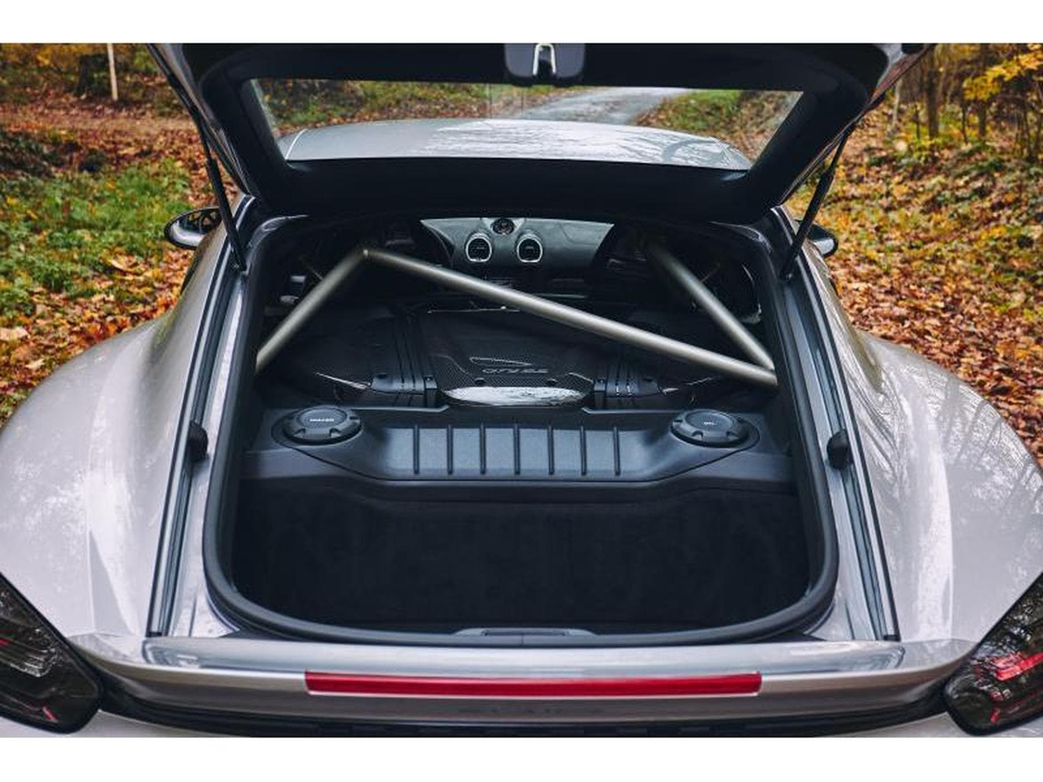 Porsche Cayman GT4 RS Weissach (2023) - Photo 40