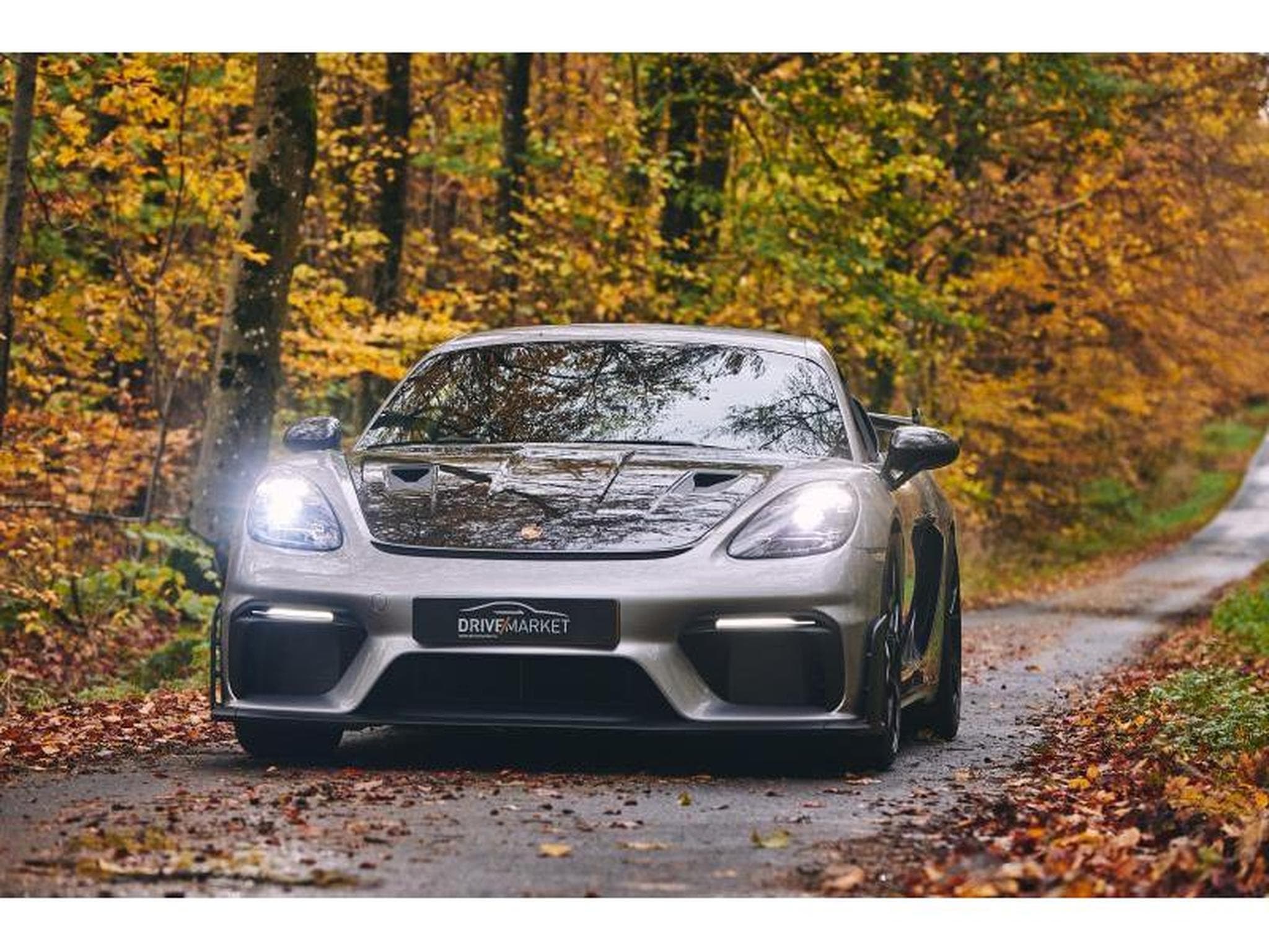 Porsche Cayman GT4 RS Weissach (2023) - Photo 44