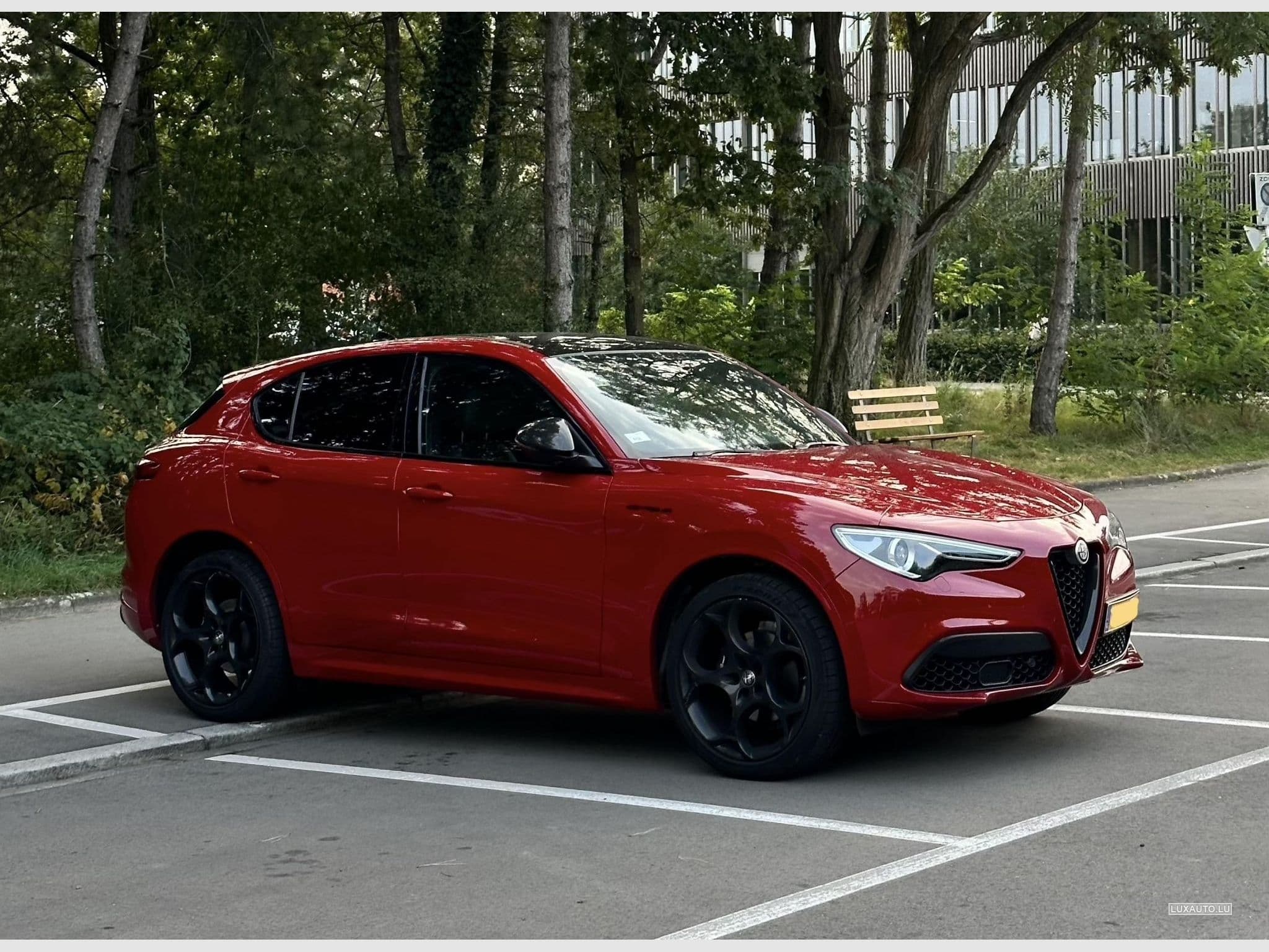 Alfa-Romeo Stelvio Estrema (2022) - Photo 1
