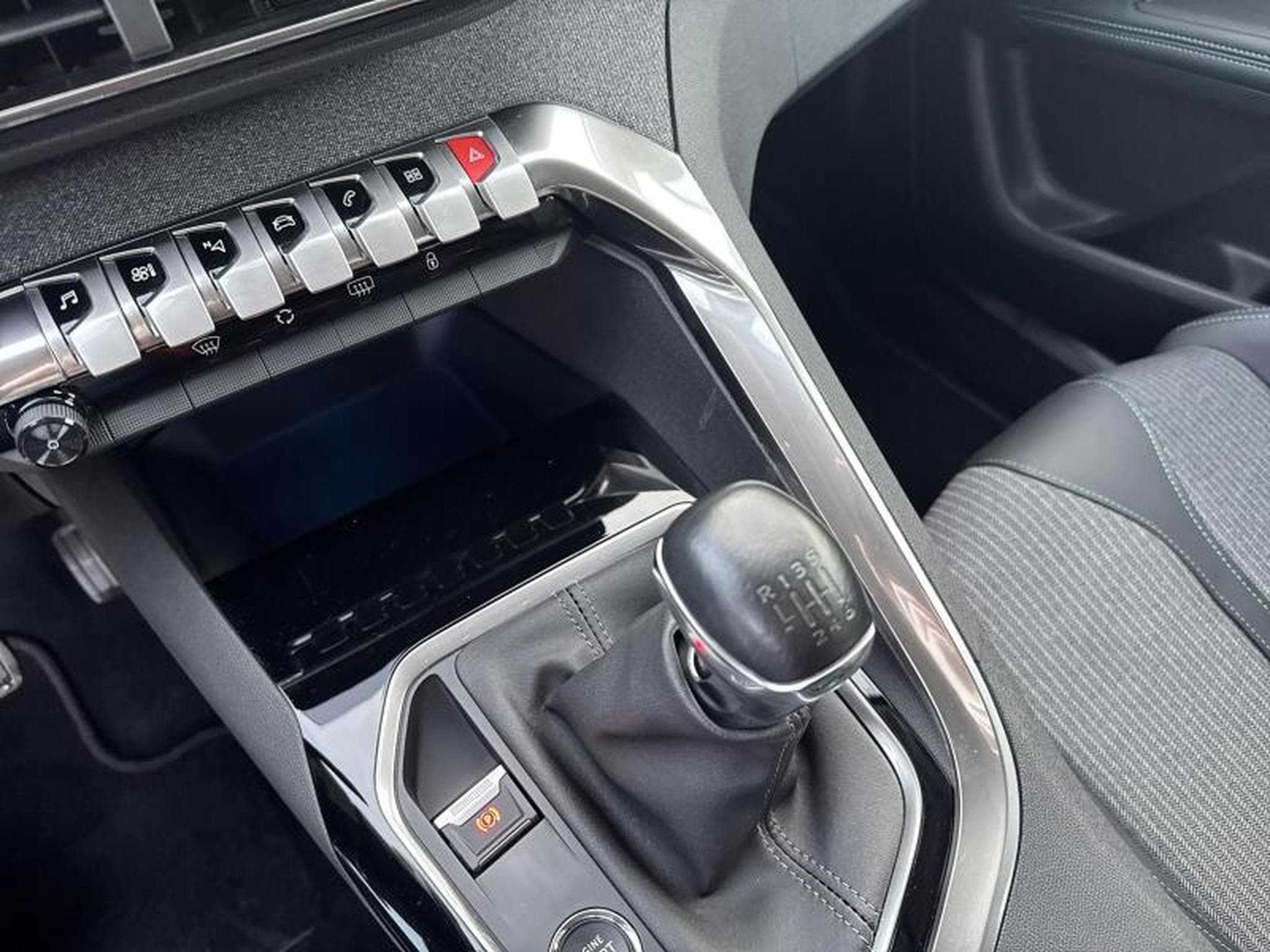 Peugeot 3008 Allure Pack (2022) - Photo 11