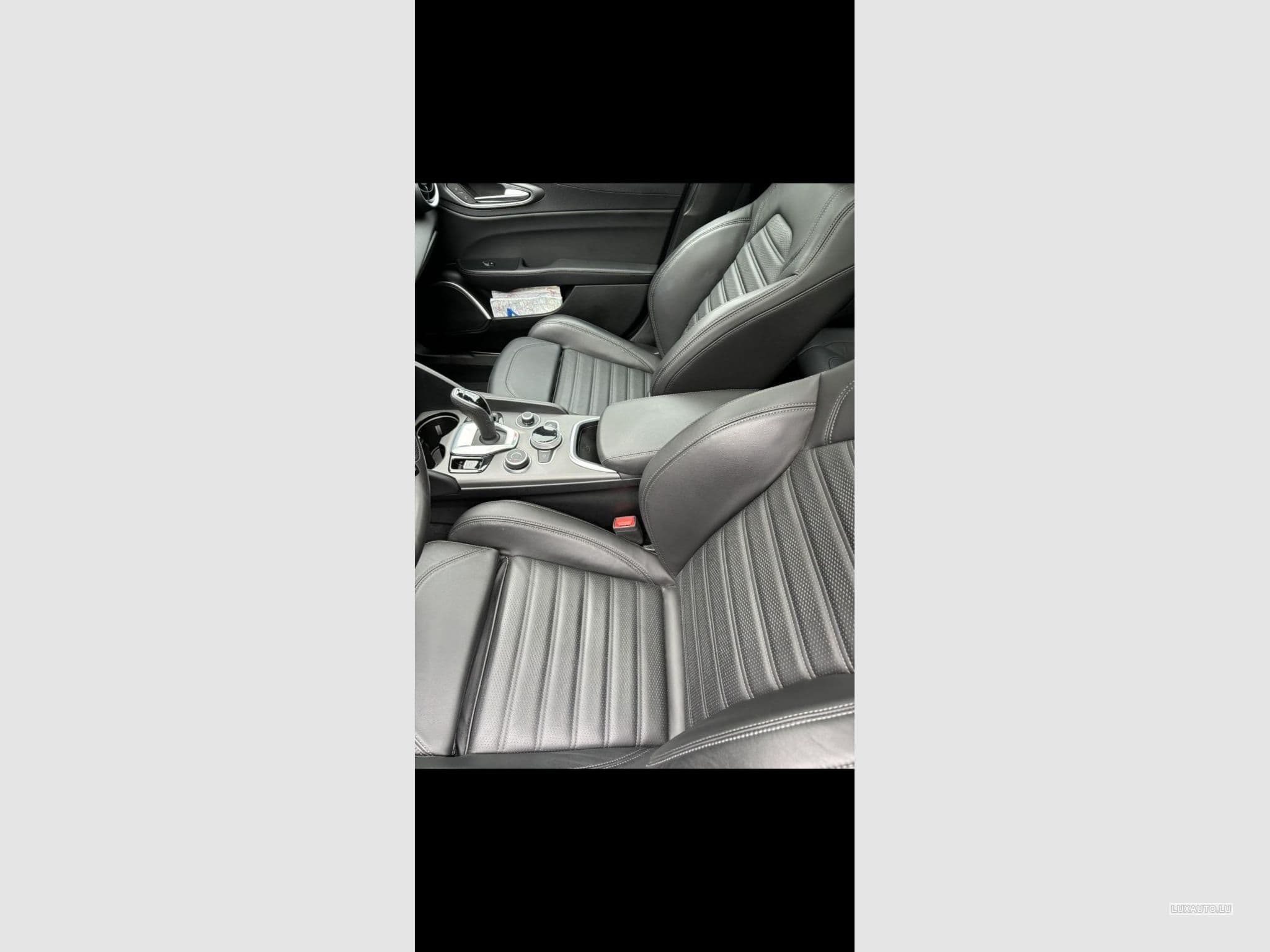 Alfa-Romeo Giulia MY22 Sprint 2.0 TB 200 AT (2022) - Photo 5